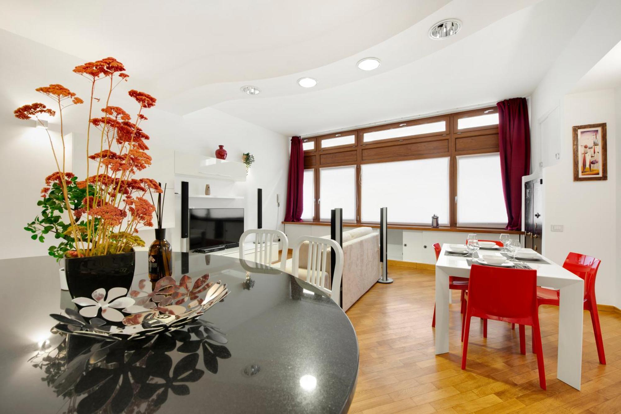 Garage Privato Gratuito - 600 Metri Duomo Apartment *