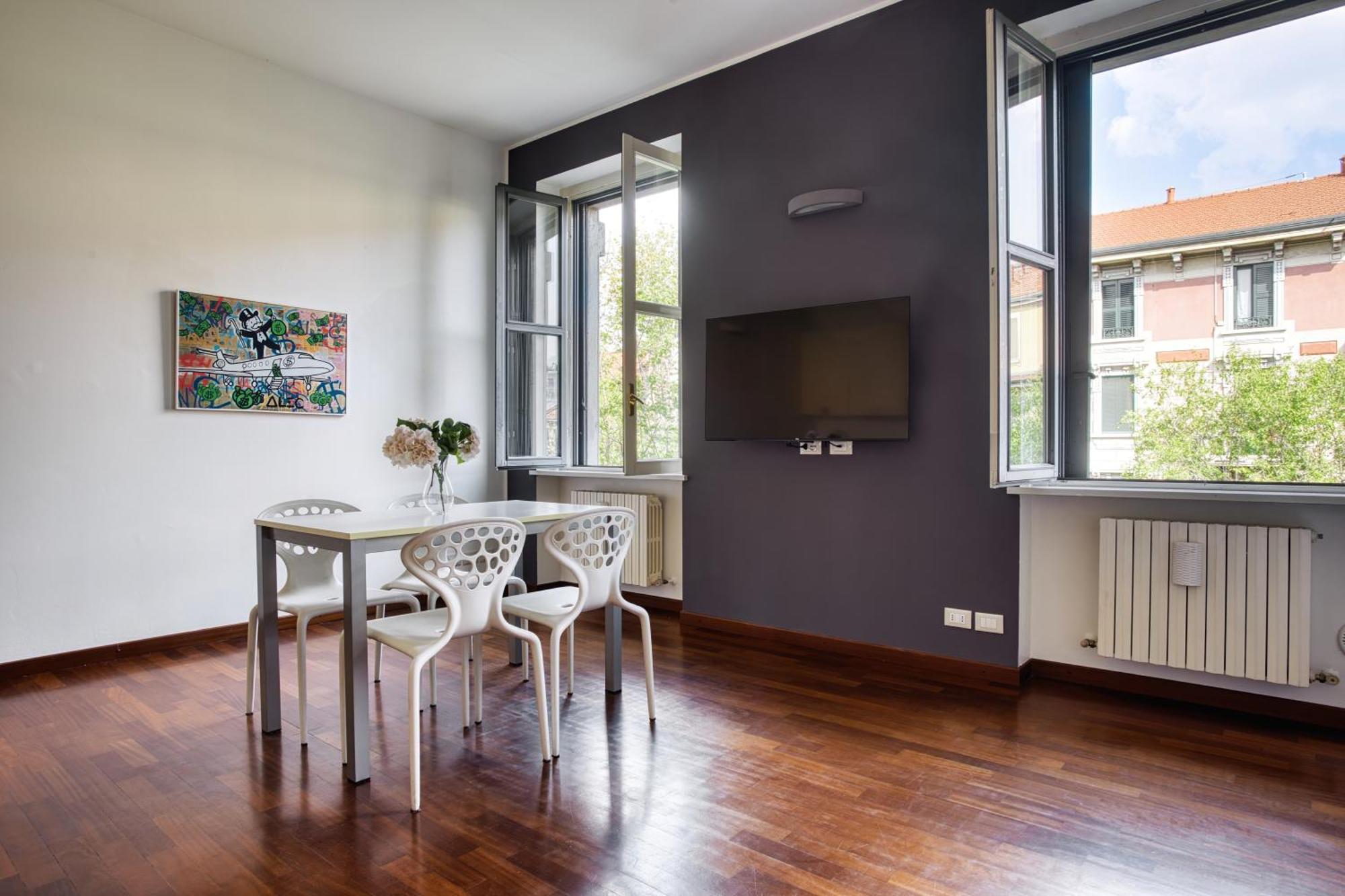 Just Urban Stays - Delightful Apartment - Porta Romana Apartment
