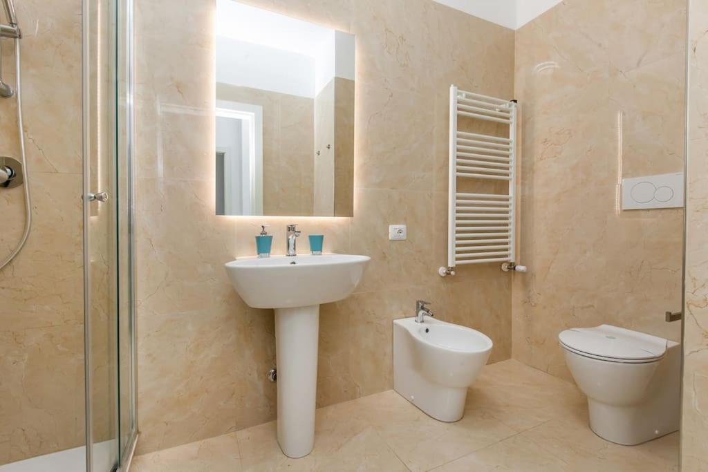 12th Floor Diamond Tower - 72 Apartamento