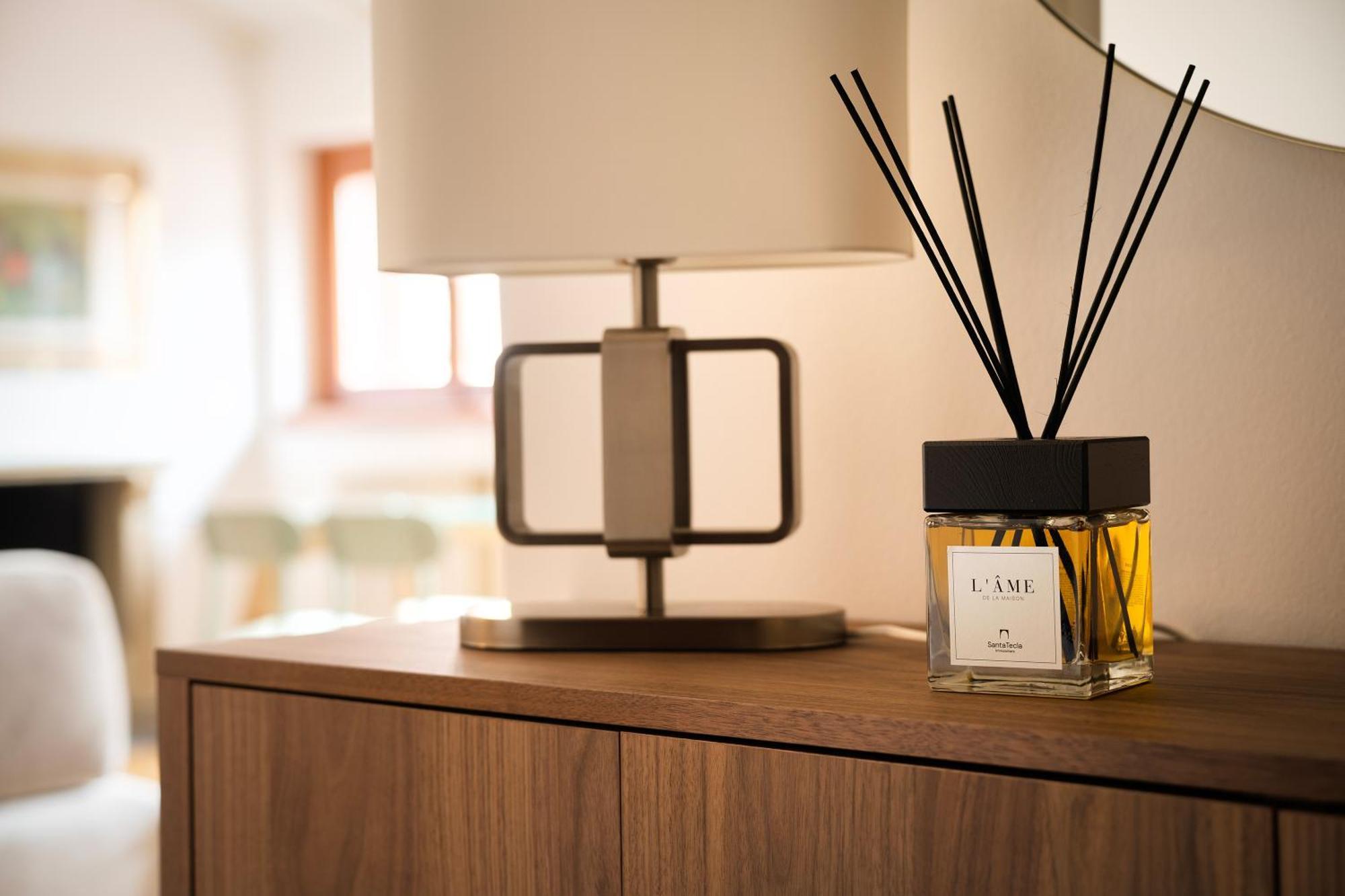 Santa Tecla Living Varese 14 * Milan