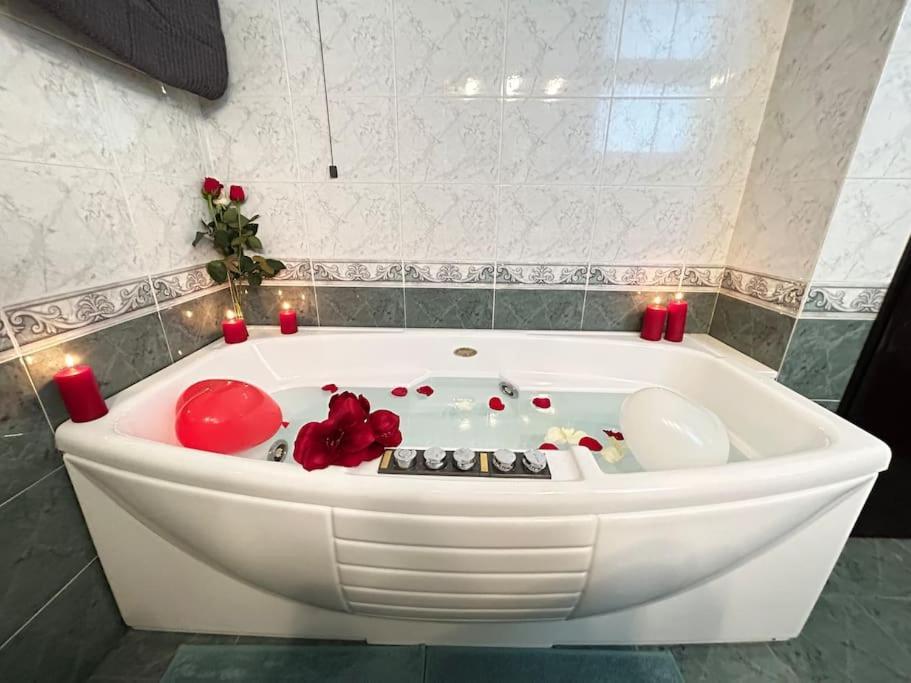 Jacuzzi-idrotherapy Duomo 5 Min Qcterme 100m Apartment