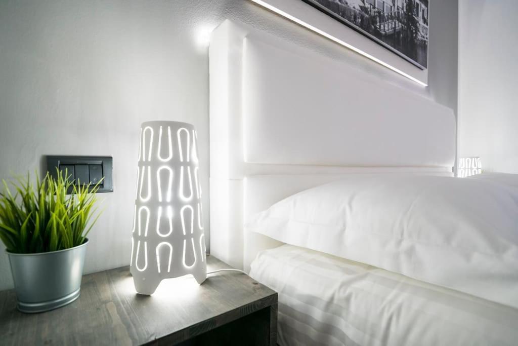 Apartment Keys Of Italy - Pantano 8 / New Apt. / Mm Missori Milan