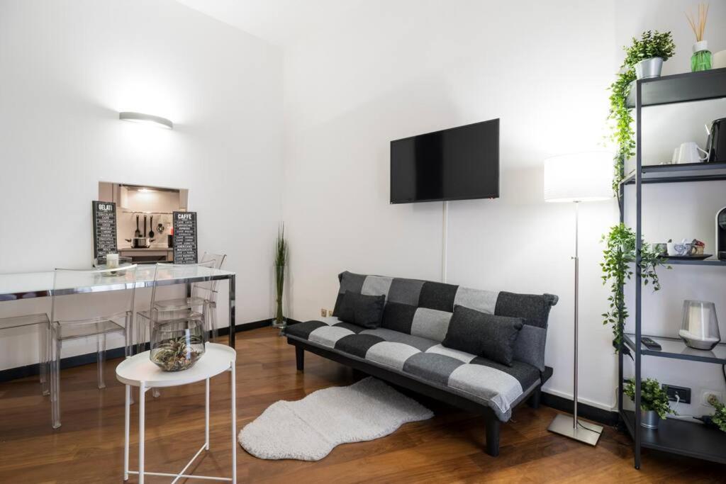 Keys Of Italy - Pantano 8 / New Apt. / Mm Missori Apartment Milan
