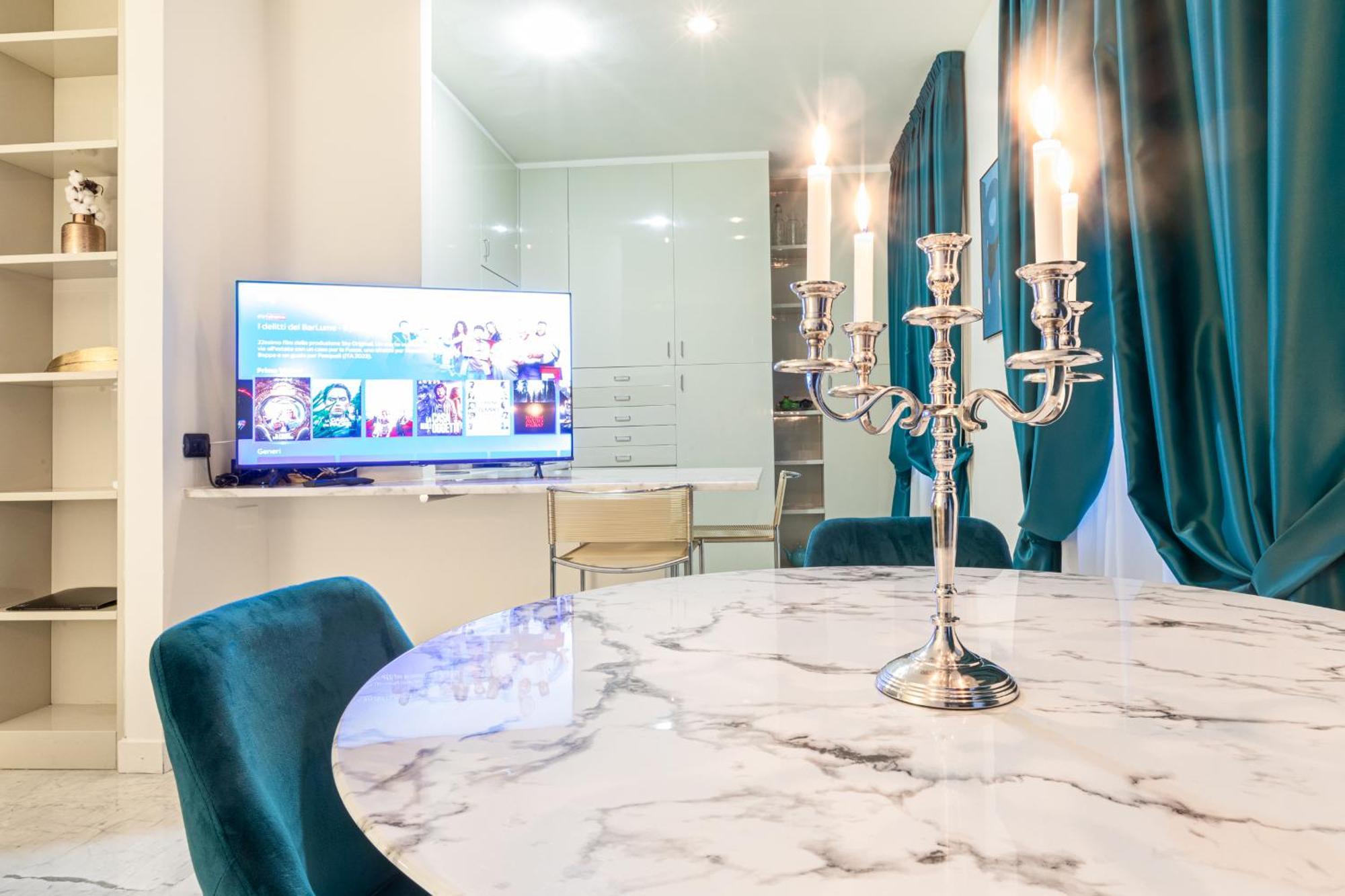 Apartment Monte Napoleone Split-level Terrace - Collection Milan