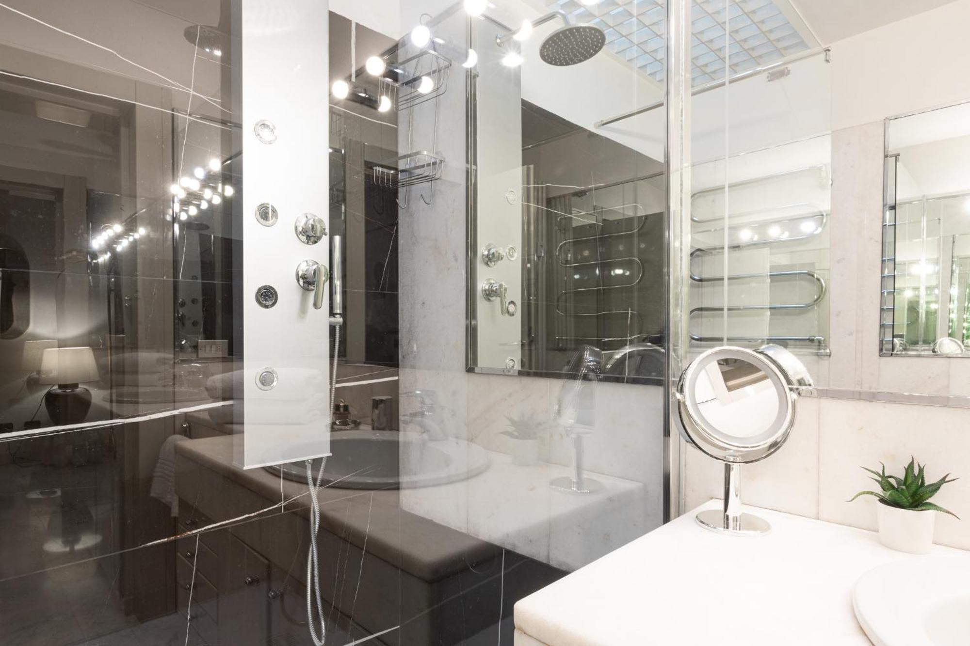 Apartment Monte Napoleone Split-level Terrace - Collection