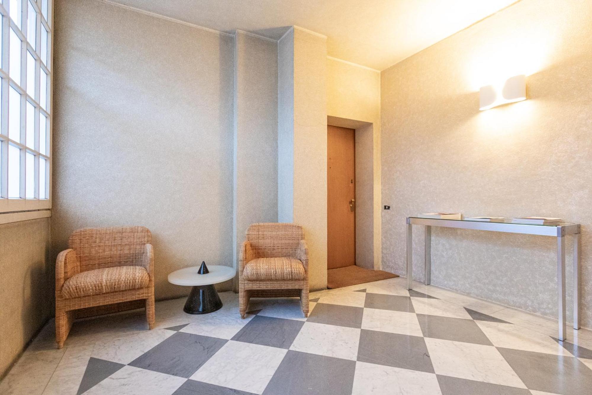 Apartment Monte Napoleone Split-level Terrace - Collection Milan