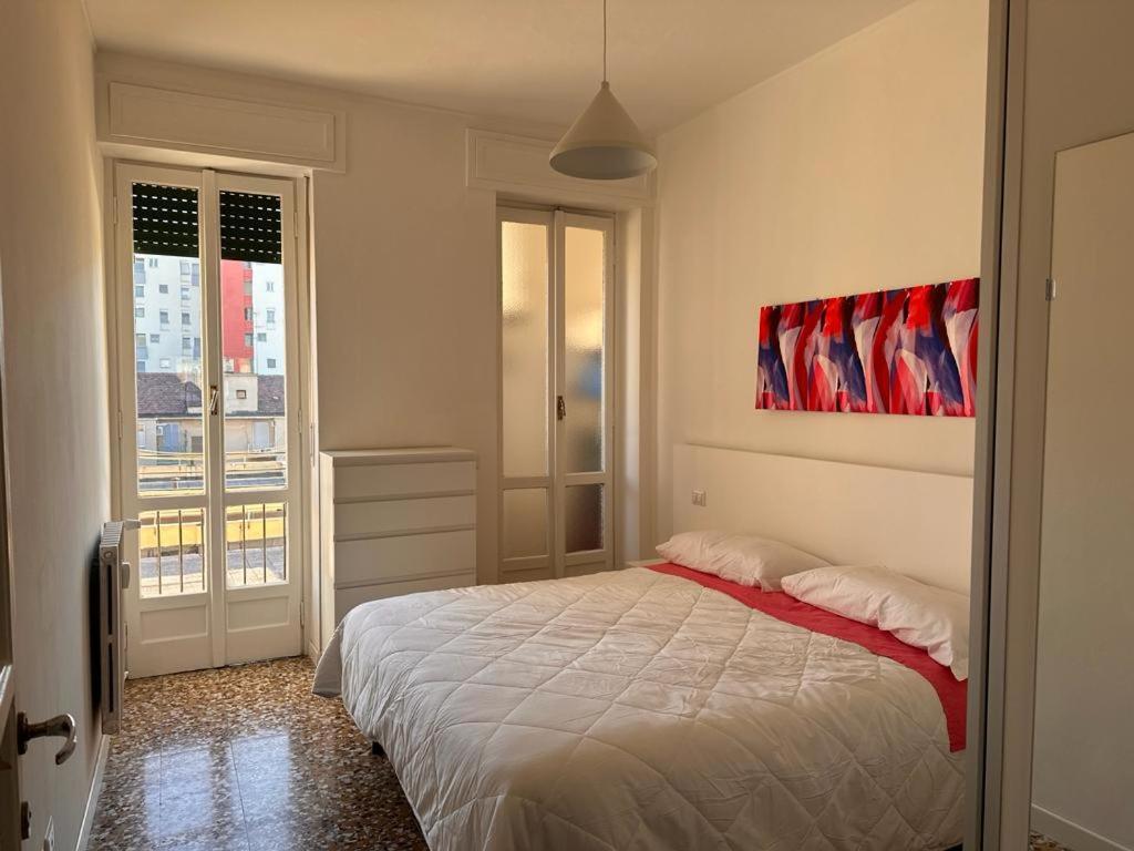 Apartment Kibilu - Via Lomellina Mm Argonne - Linate Airport *
