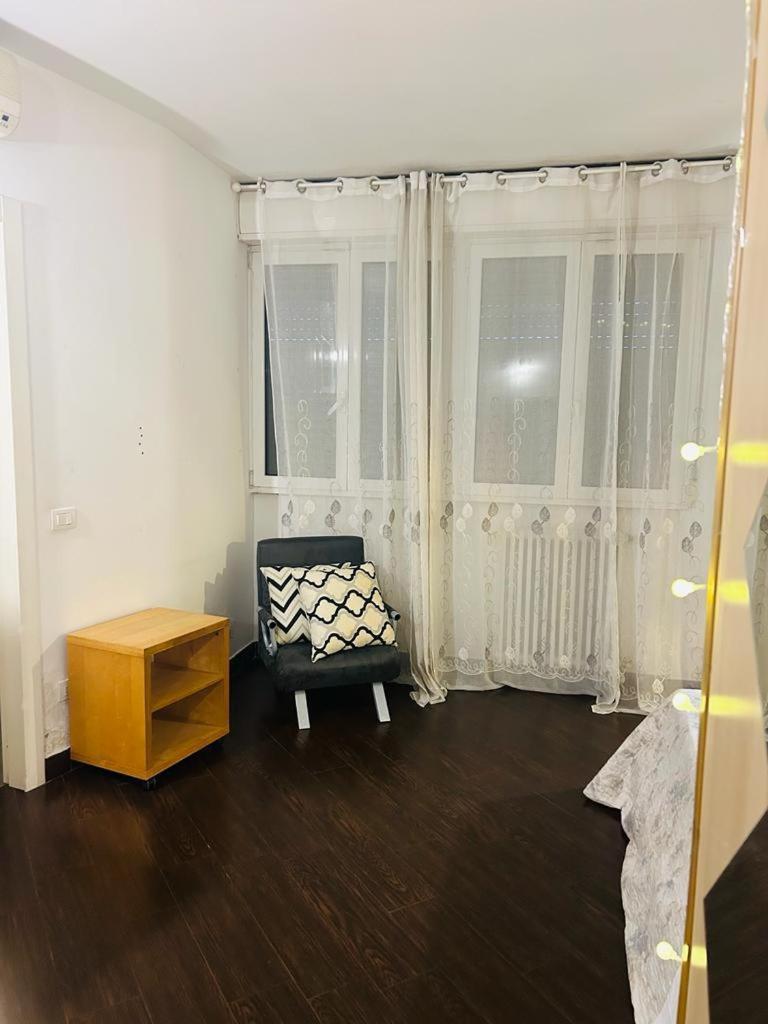 Easy Italy Prada Apartment Milan