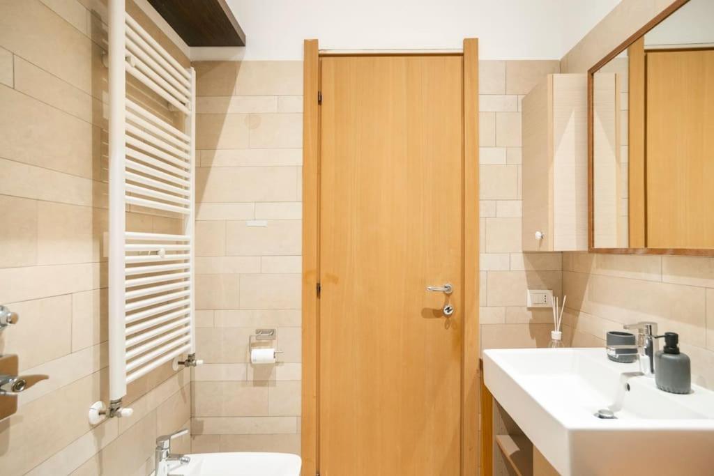 Apartment Free Wi-fi - A/c - Vertical Tower - Garibaldi Milan