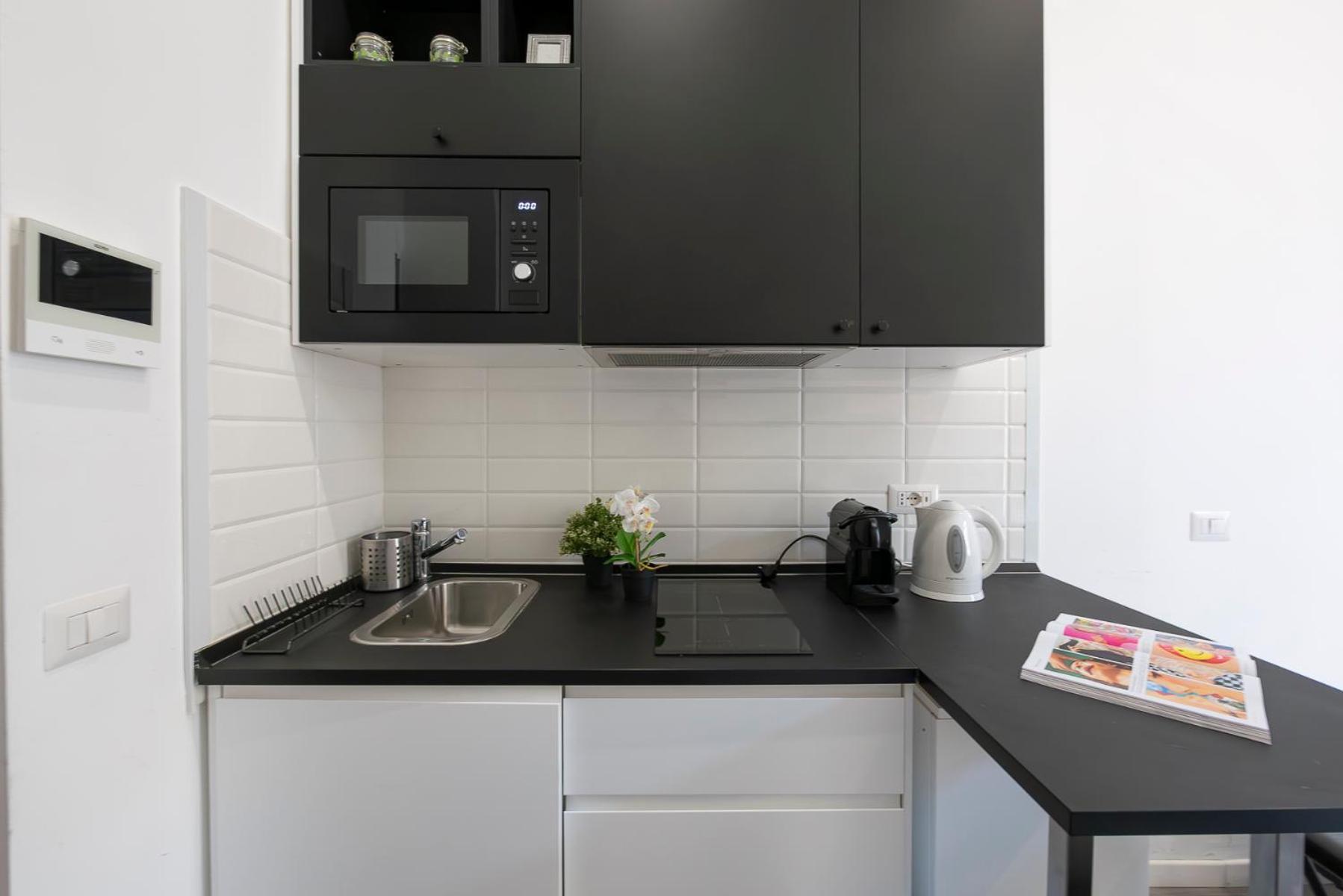 Apartment Ihost - Lomellina 14a Milan