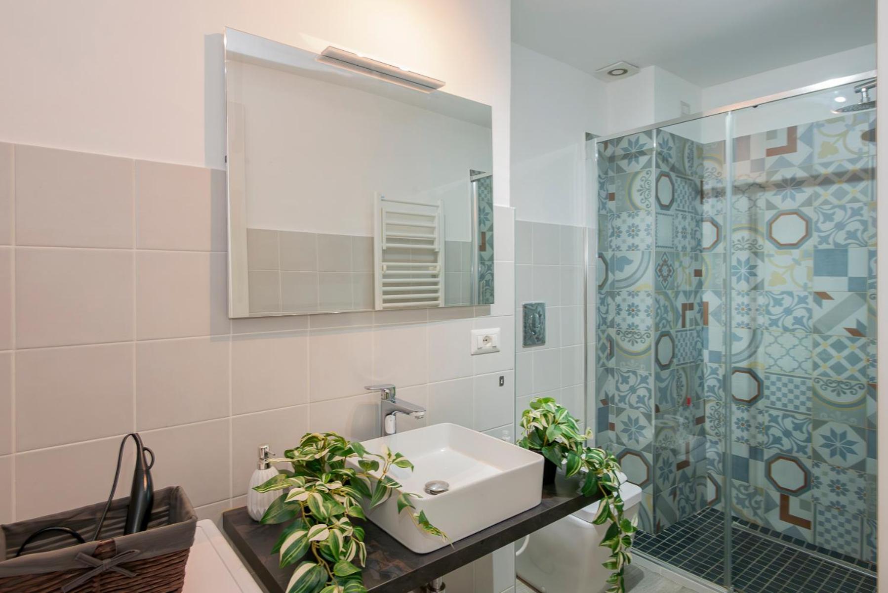 Ihost - Lomellina 14a * Milan