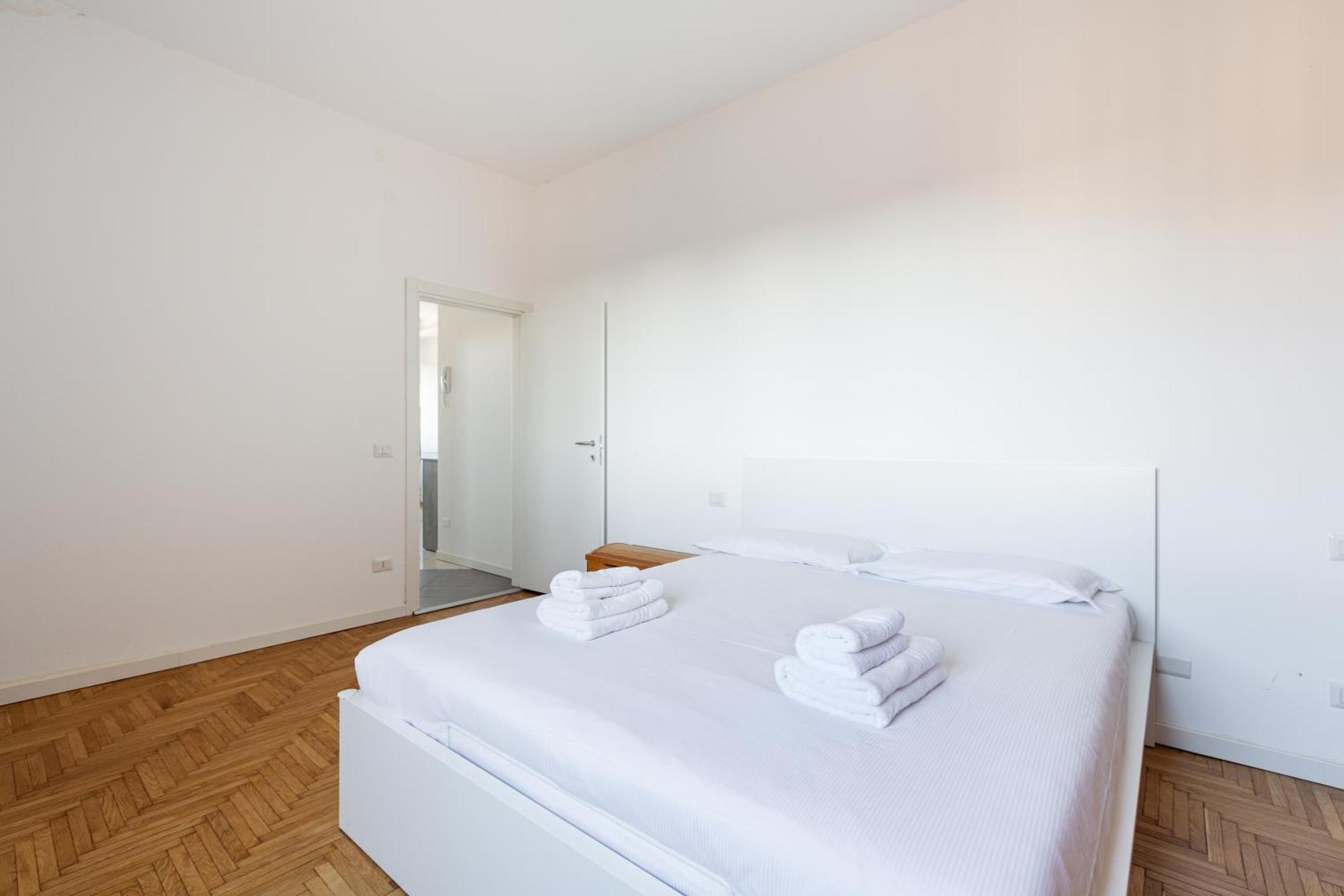 Elegant In Restocco Area Apartment