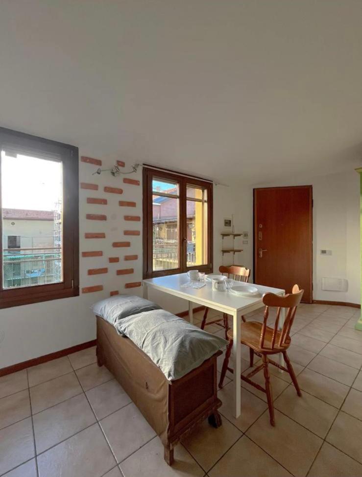 Rose Apartment *