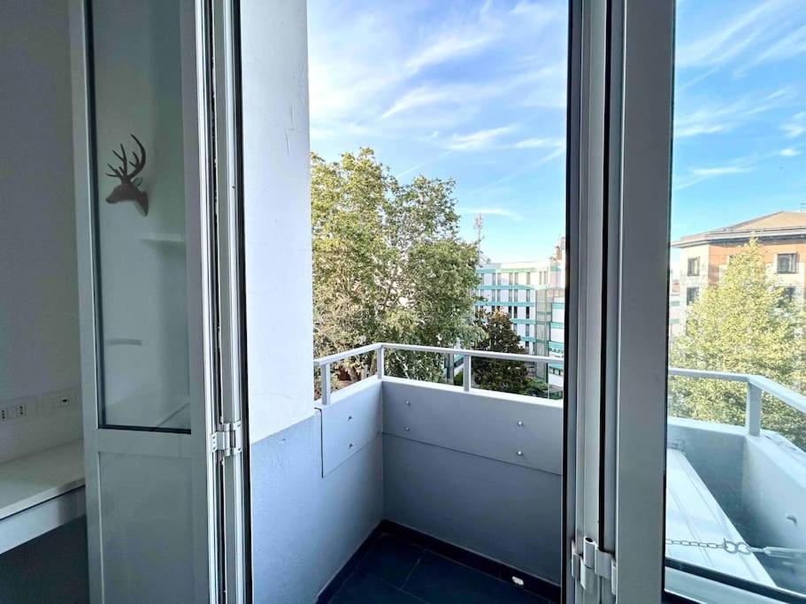 Stadium ~ For Rent Apartment *