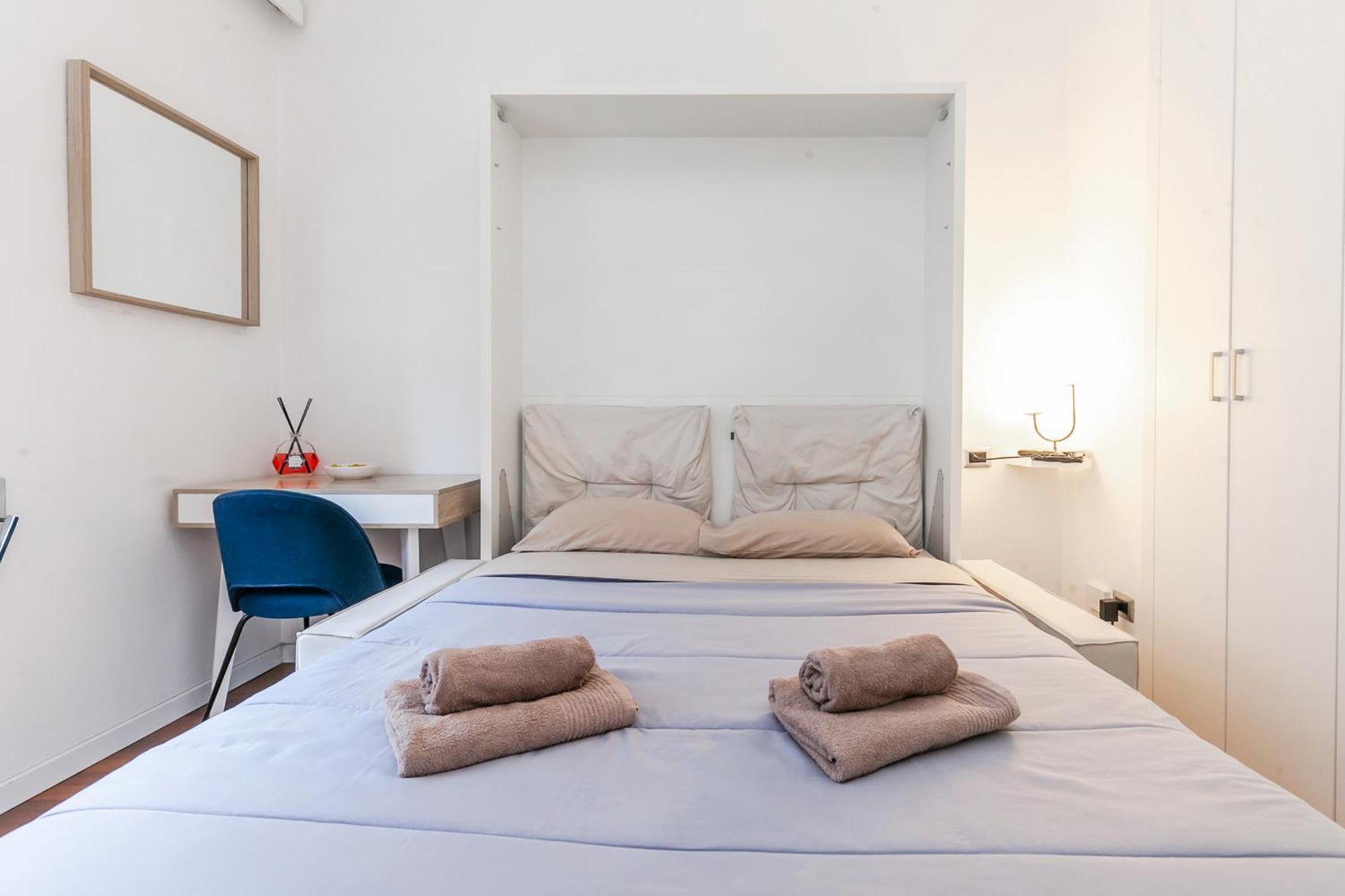 Stile E Comodita Nel Vivace Centro Di Appartamento Milano