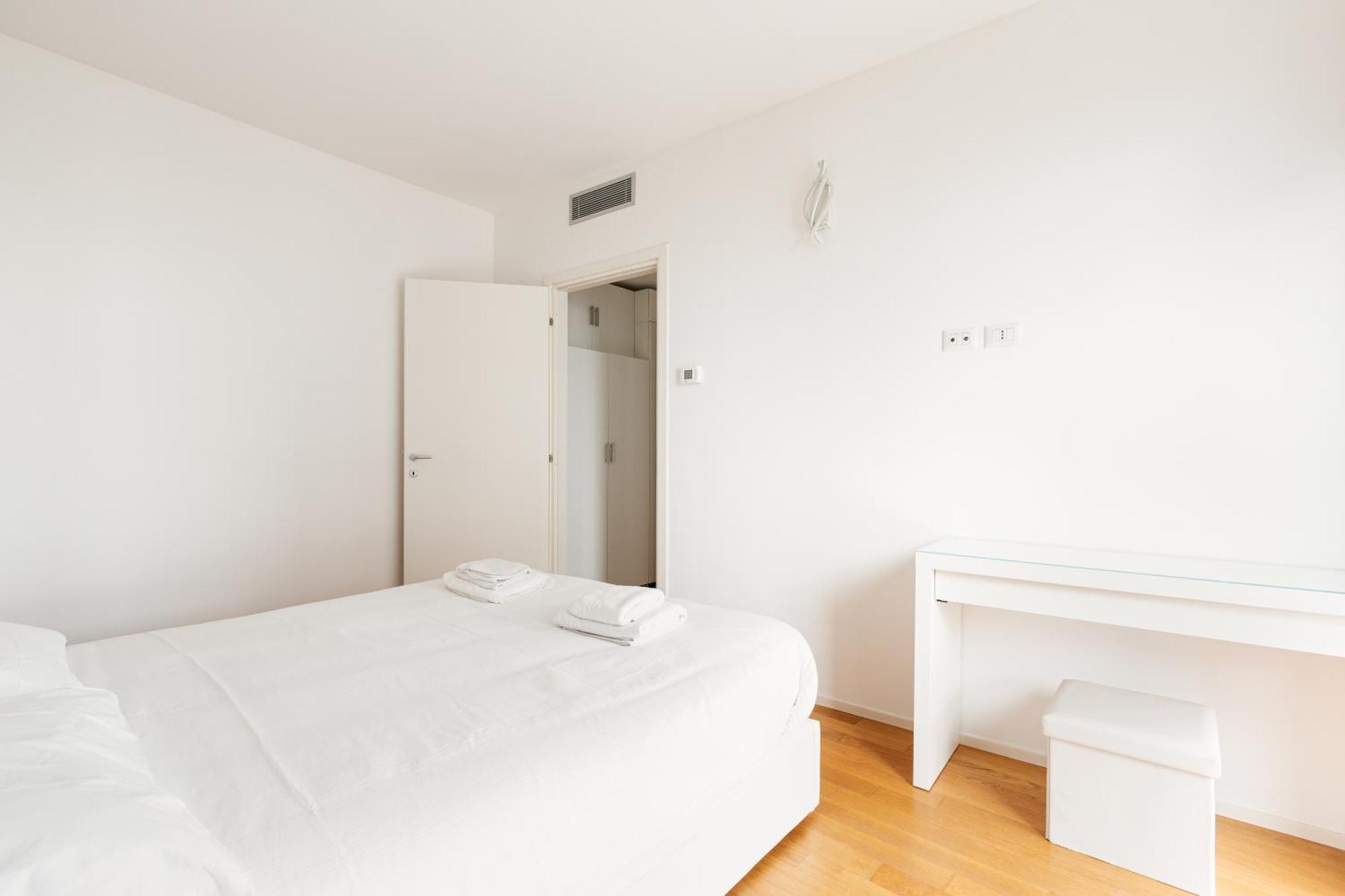 Brand New Apt With Terrace Milan