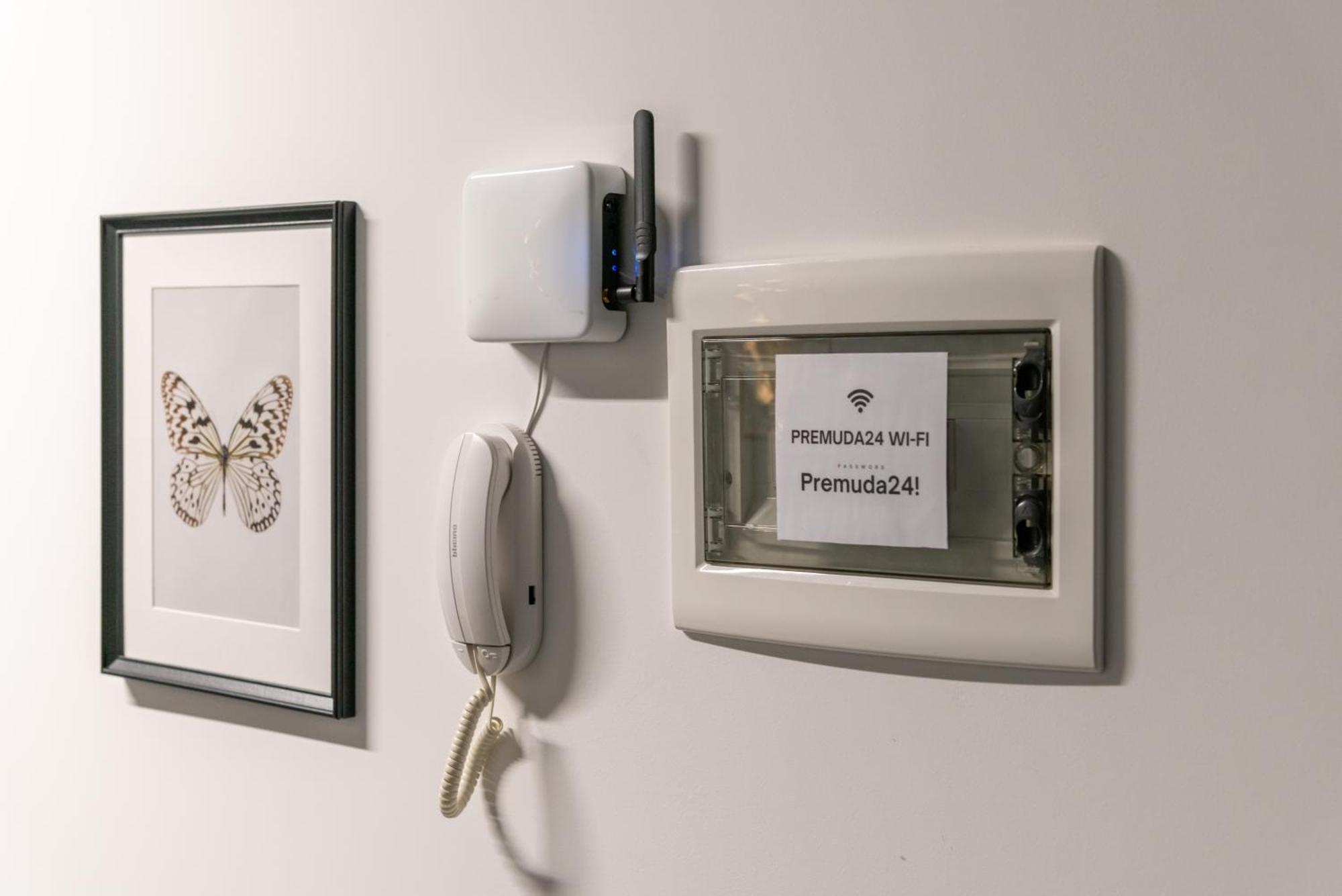 We - Premuda Boutique, * Milan