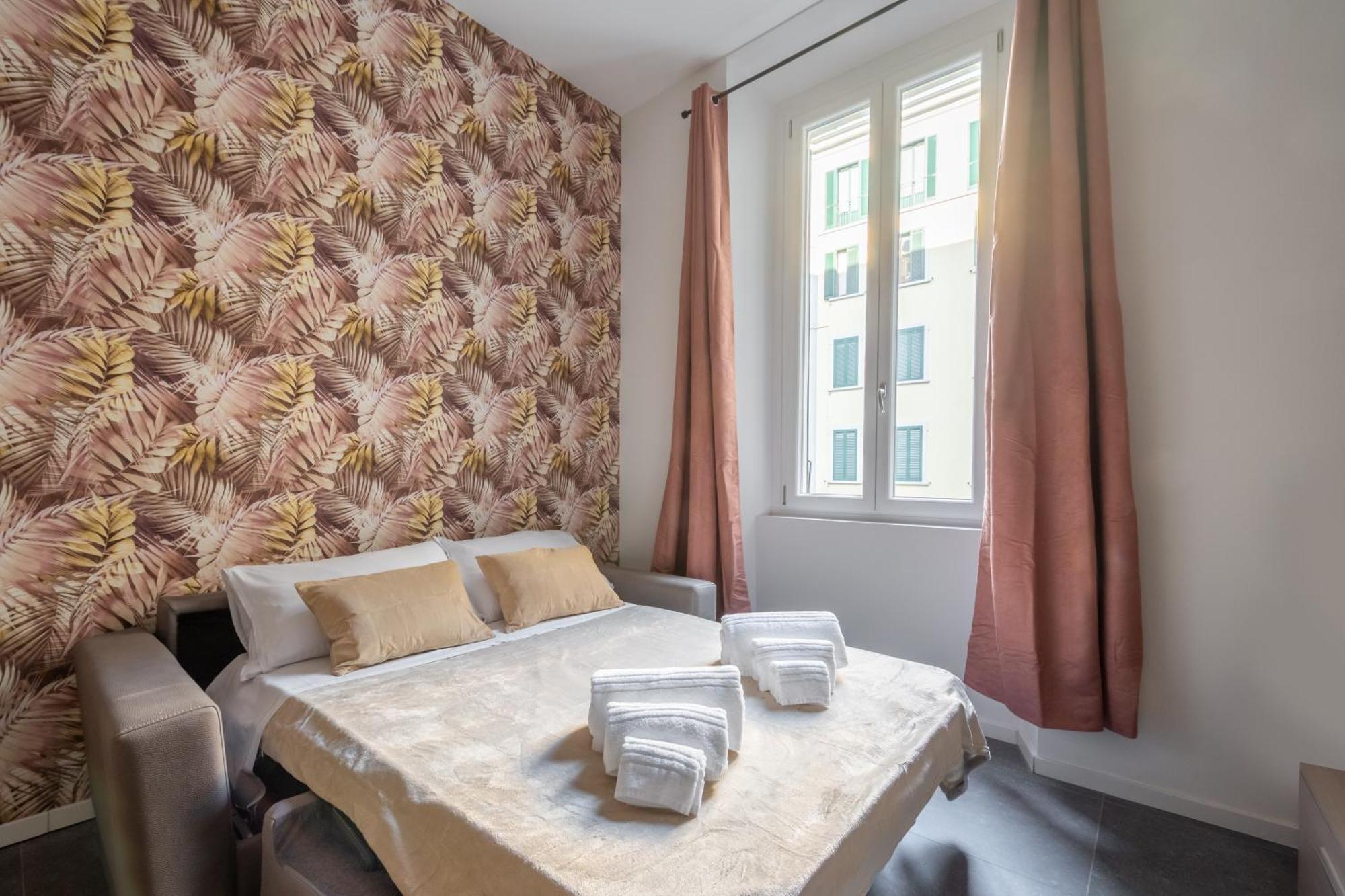 We - Premuda Boutique, * Milan