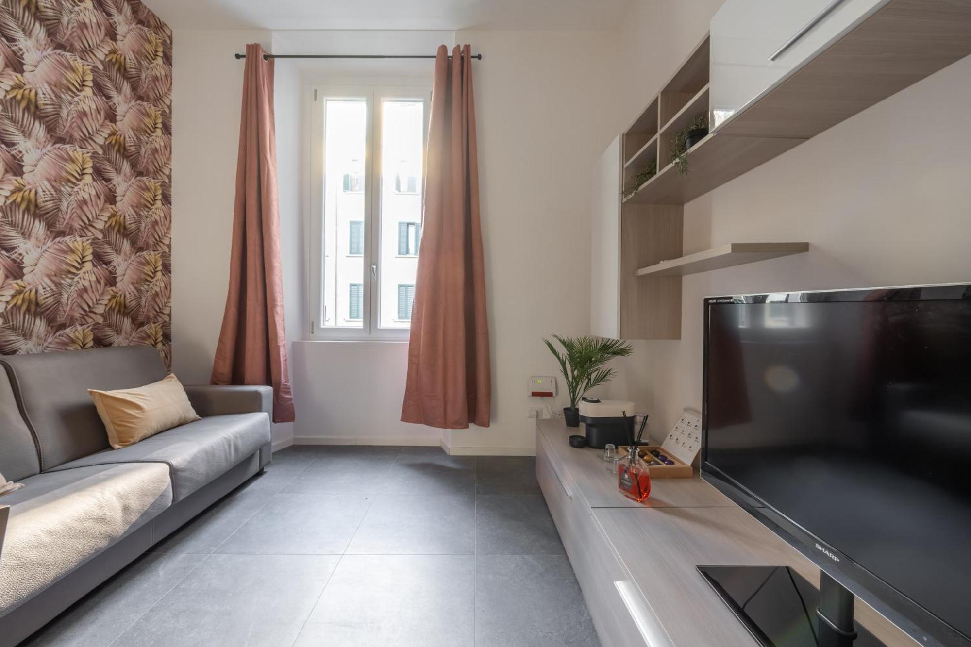 We - Premuda Boutique, * Milan