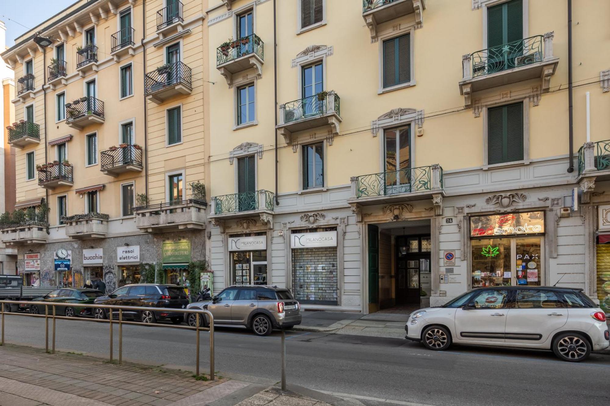 We - Premuda Boutique, * Milan