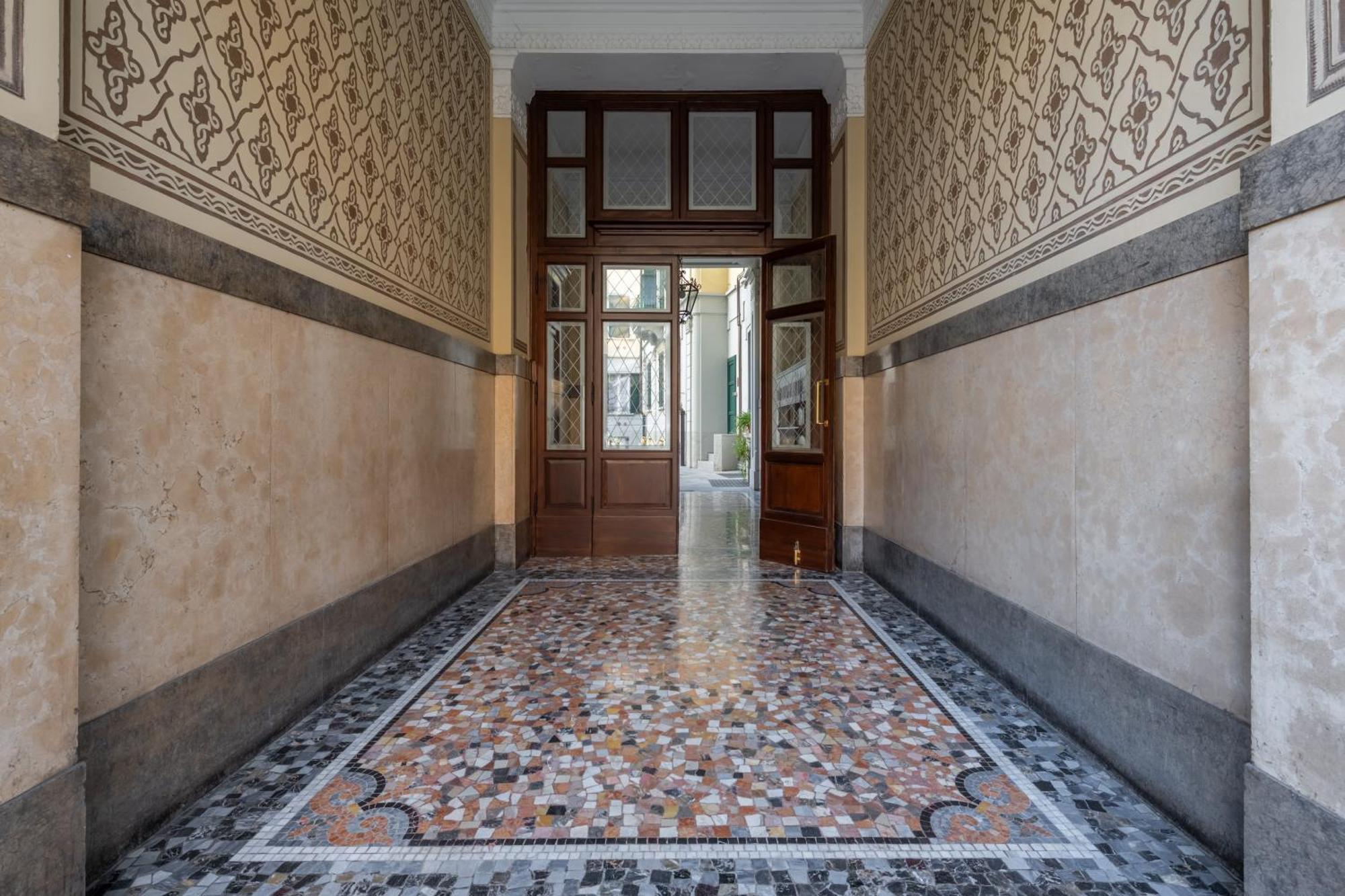 We - Premuda Boutique, Milan
