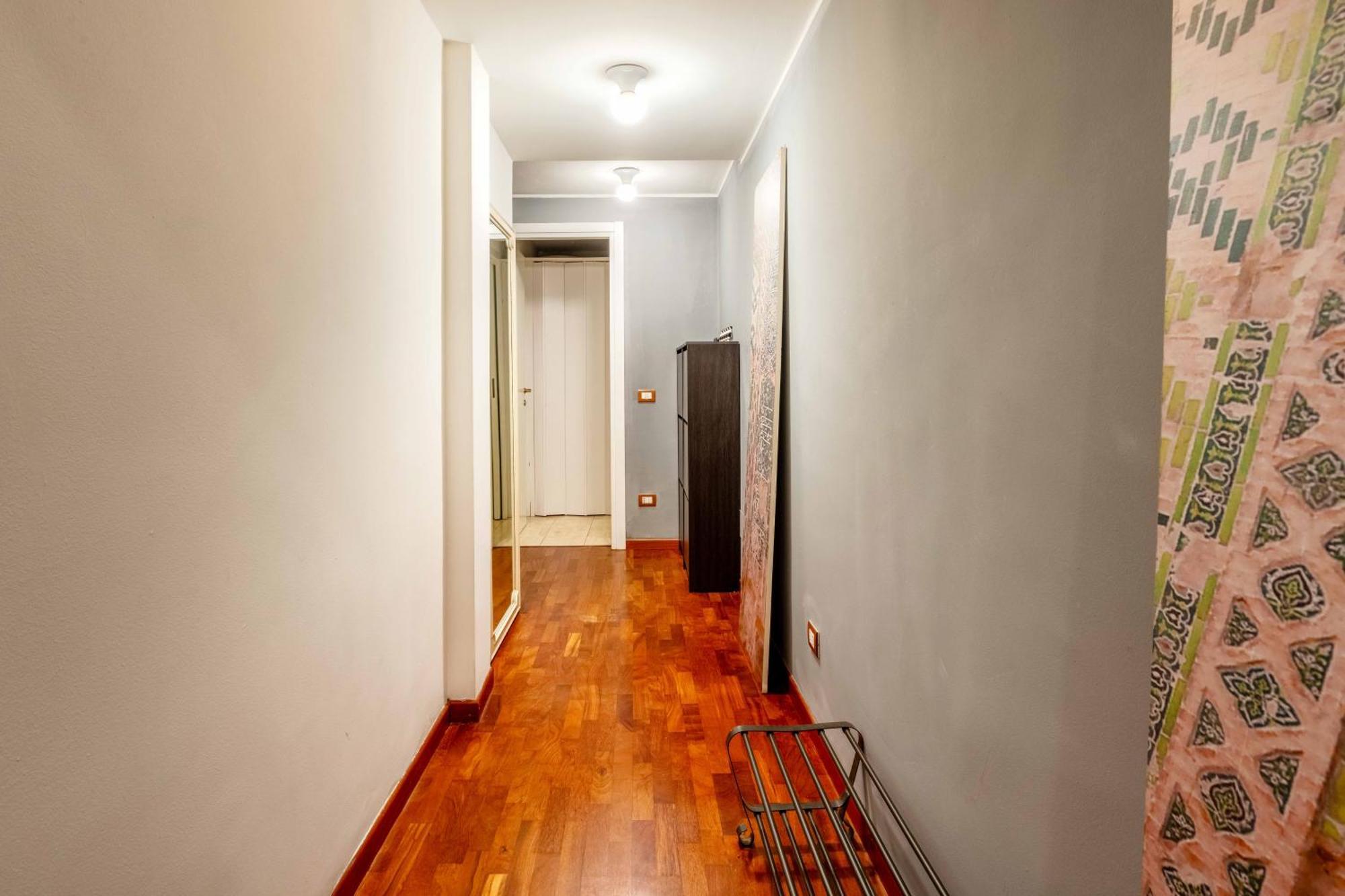 One Bedroom With Terrace Near Duomo Milão