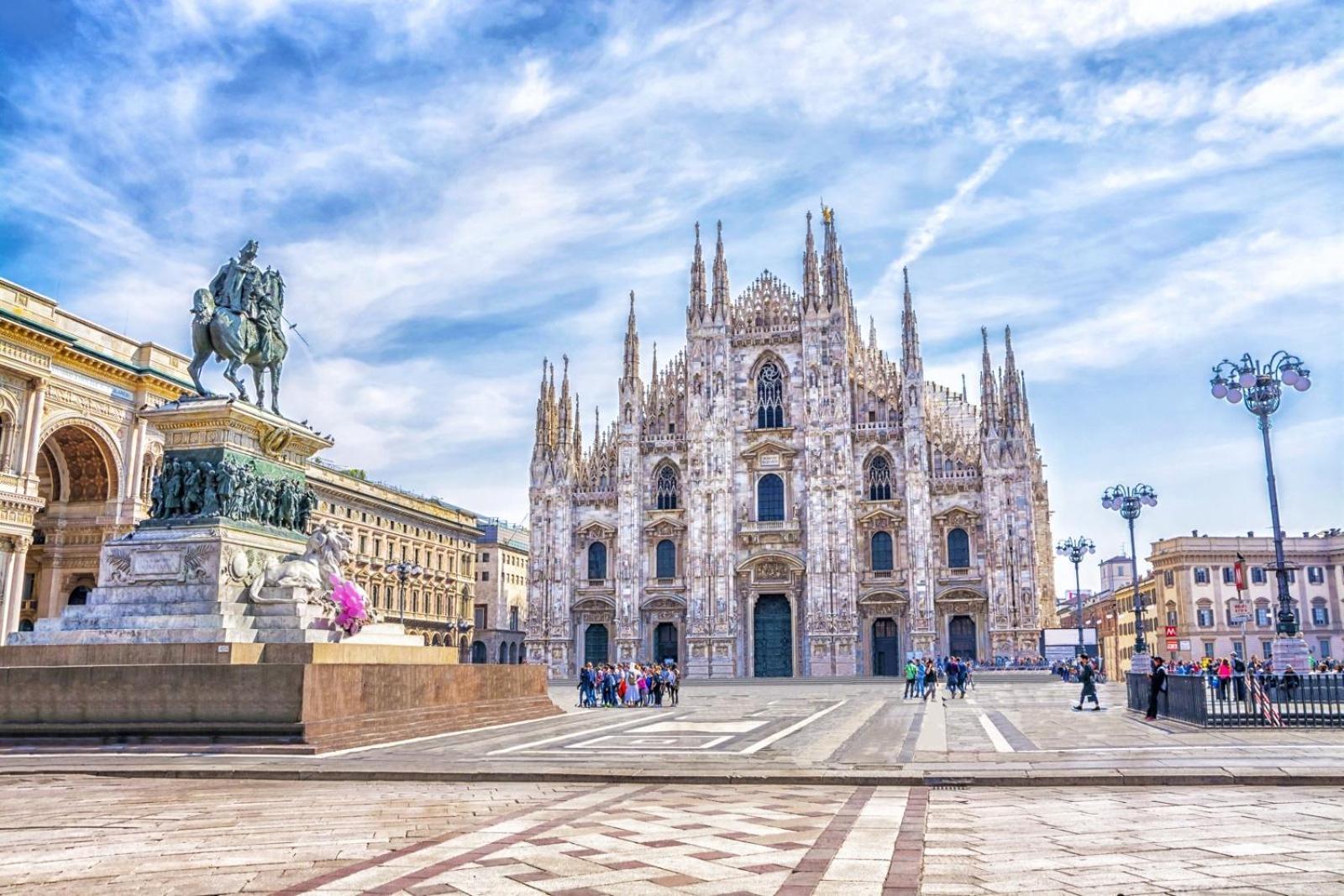 Apartment Hosting Dreams Attics - Duomo