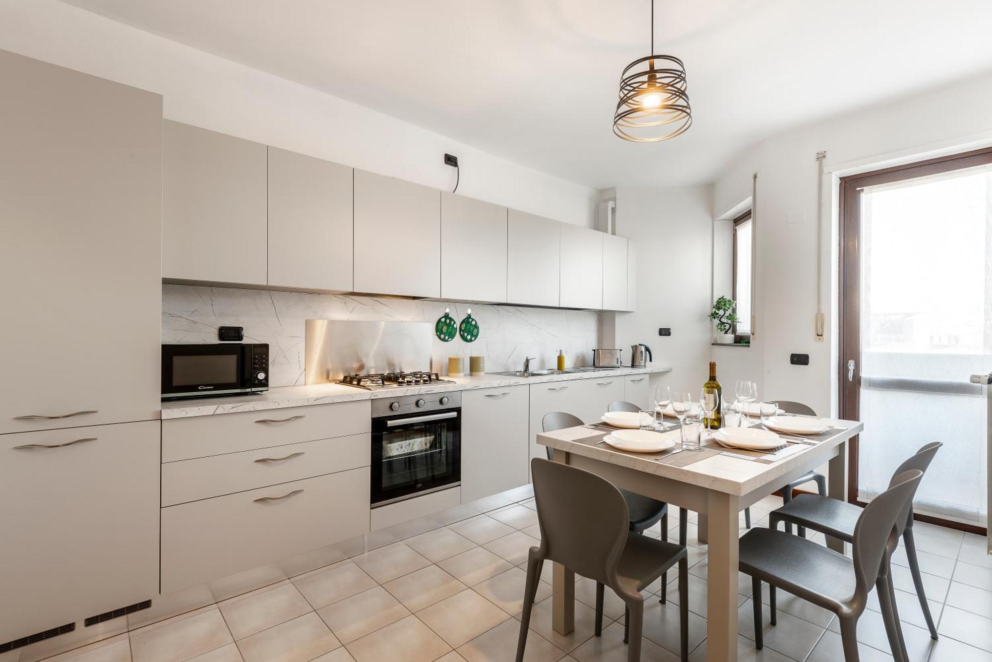Apartment Stayeasy Sesia5 - 4 Bedrooms Penthouse, 2 Baths Milan