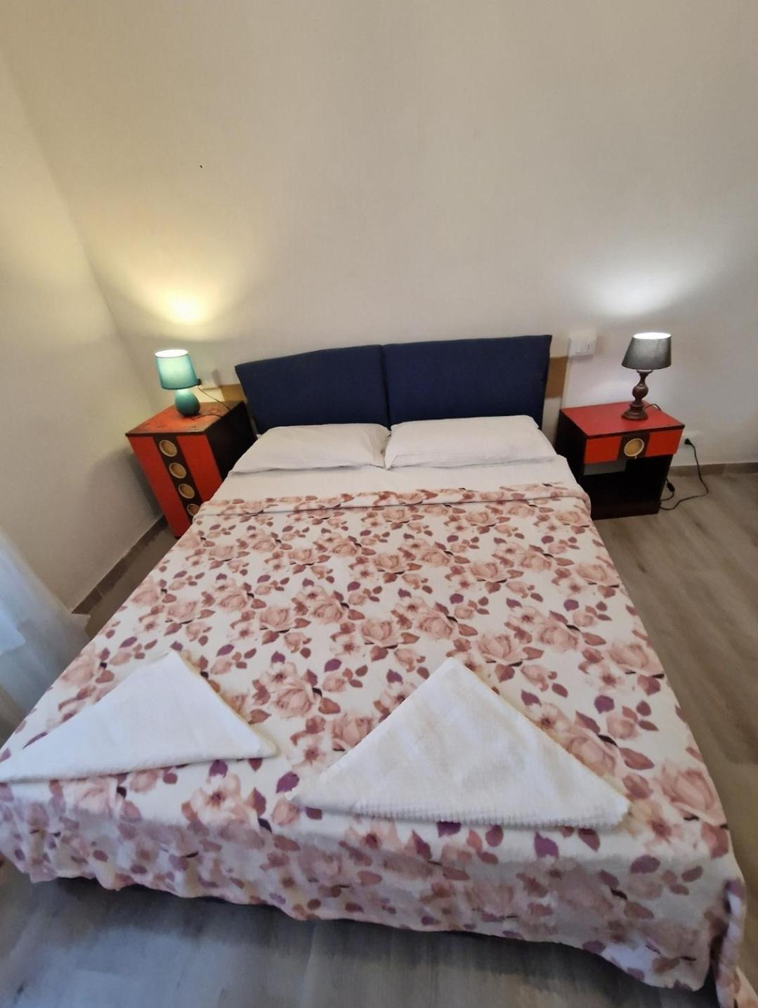In The Center - Stanza In Centro Citta Homestay