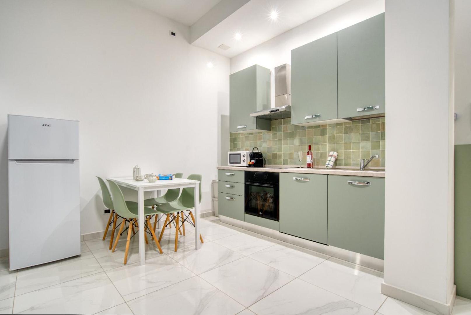 Italianflat - Subway Apartment *