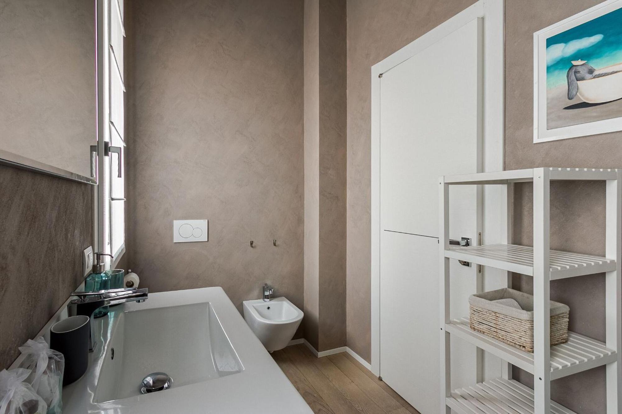 1br Uberto Visconti Di Modrone A With Balcony In Milan