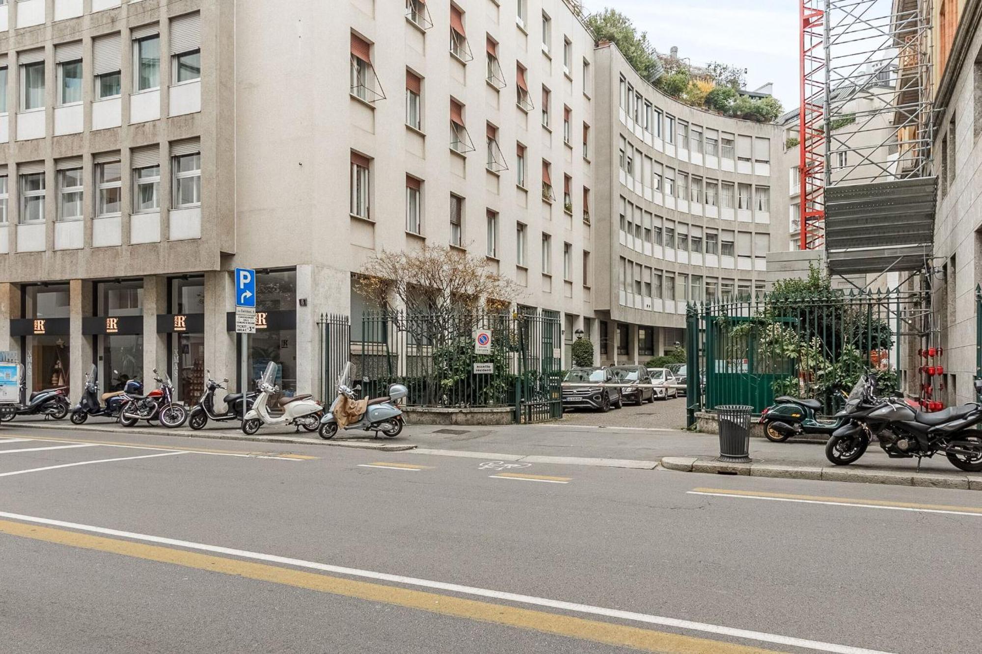 1br Uberto Visconti Di Modrone A With Balcony In Appartamento