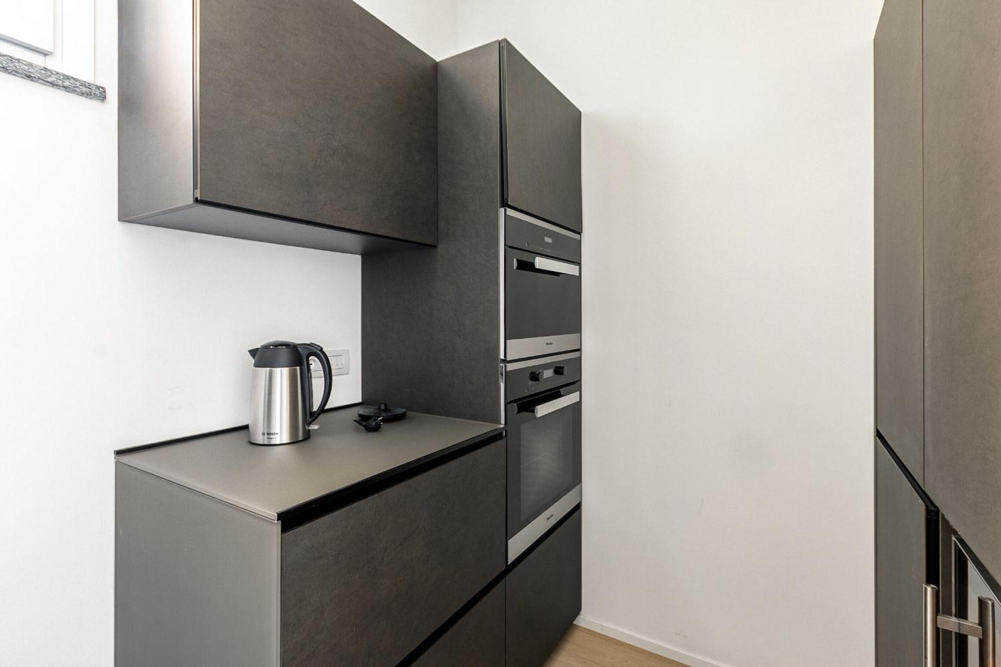 1br Uberto Visconti Di Modrone A With Balcony In *