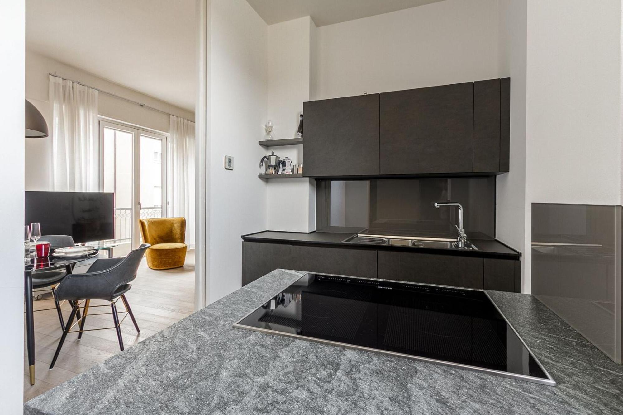 Appartamento 1br Uberto Visconti Di Modrone A With Balcony In *