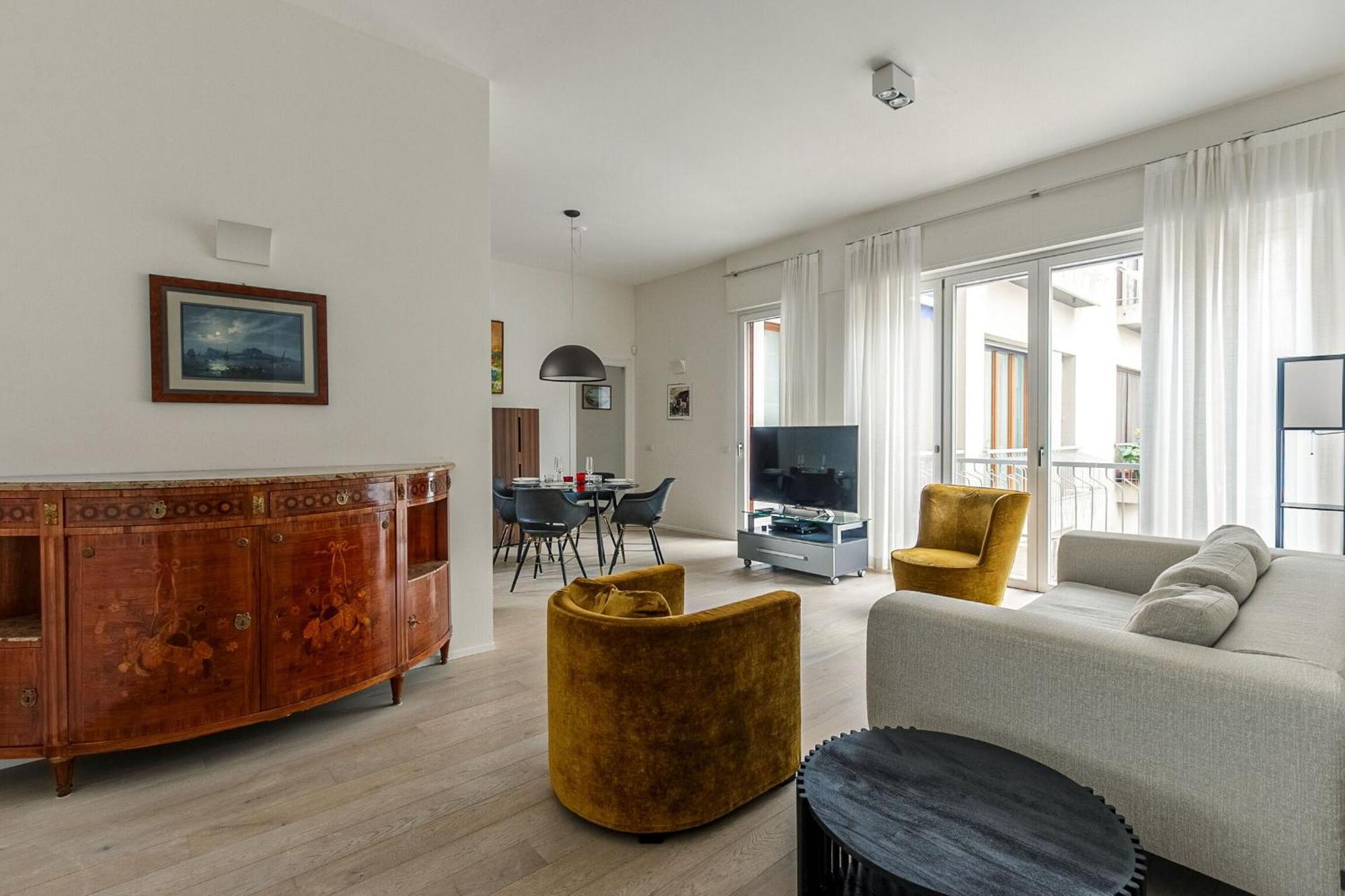 1br Uberto Visconti Di Modrone A With Balcony In Appartamento