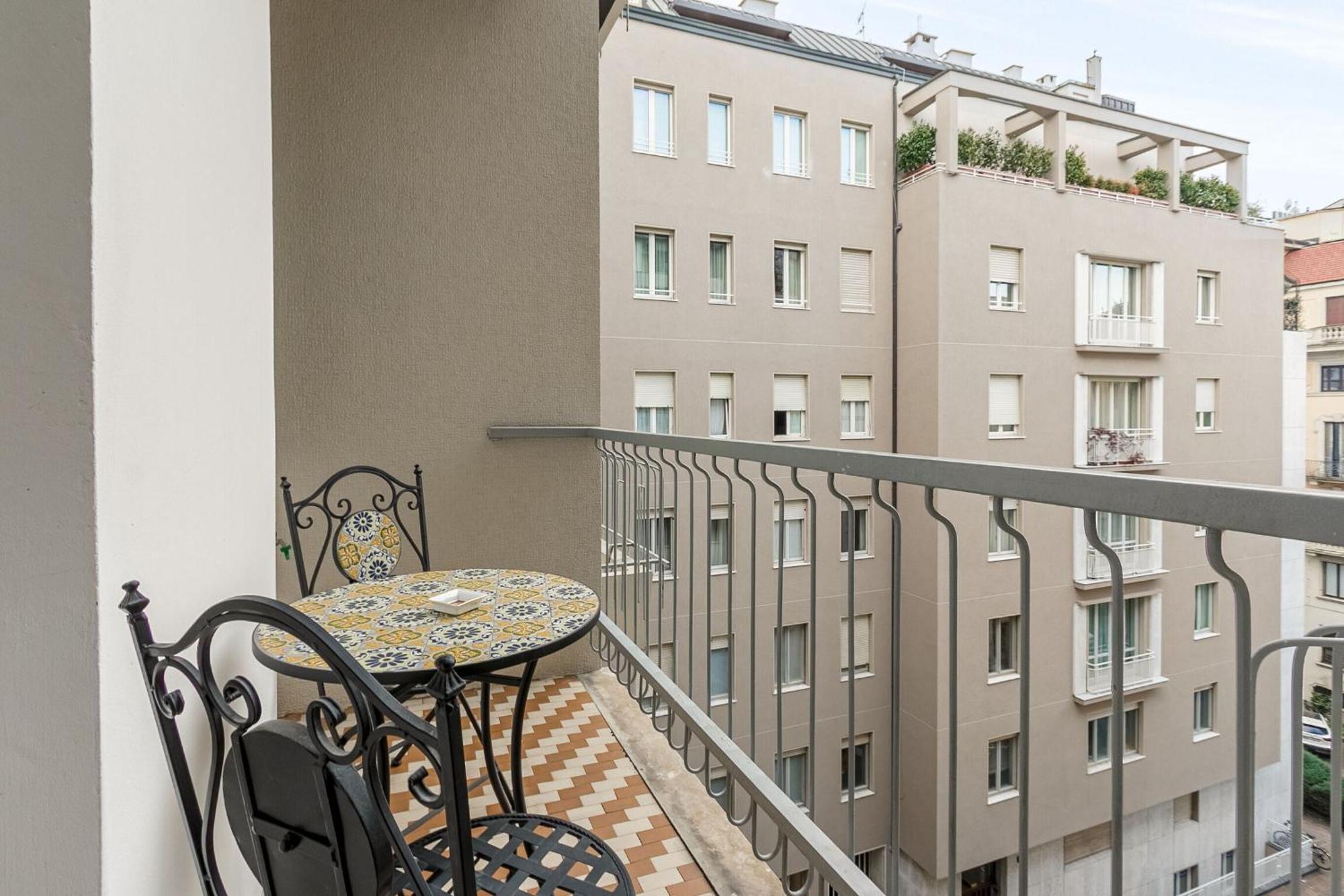 1br Uberto Visconti Di Modrone A With Balcony In Apartment *