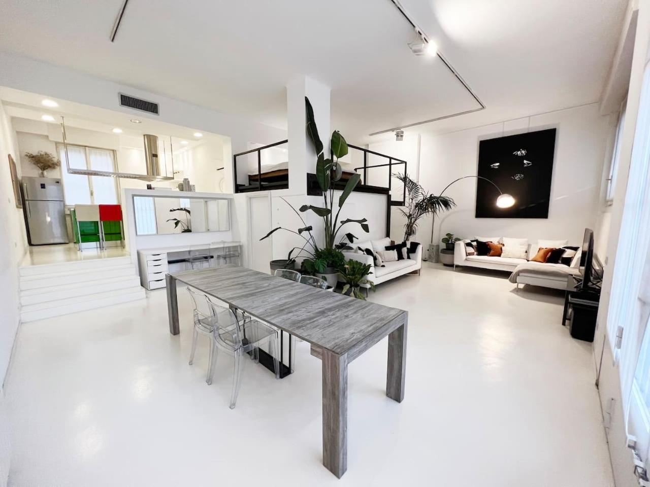 Loft Citylife Apartment