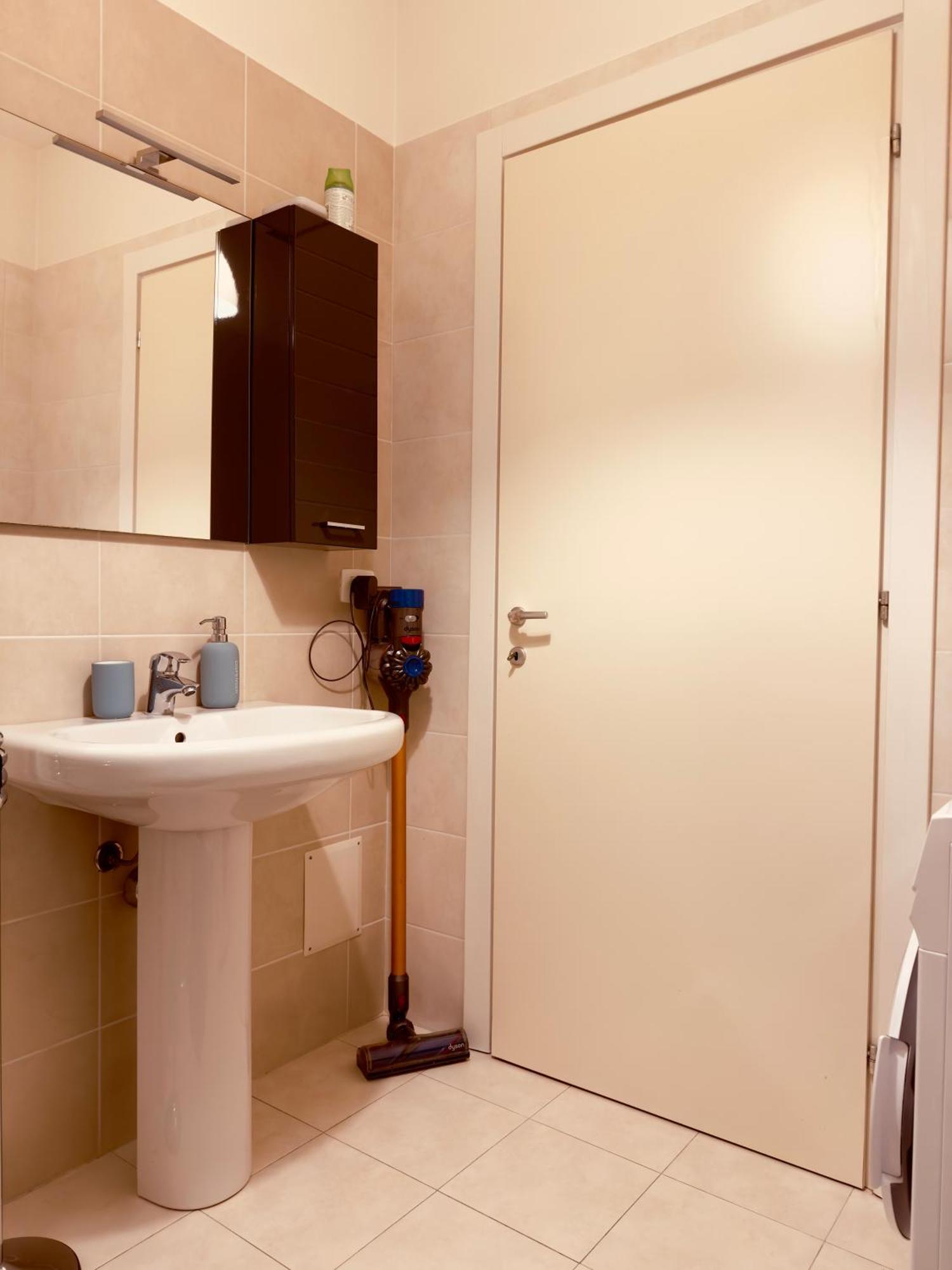 Felci Blu Metro Apartment Milan