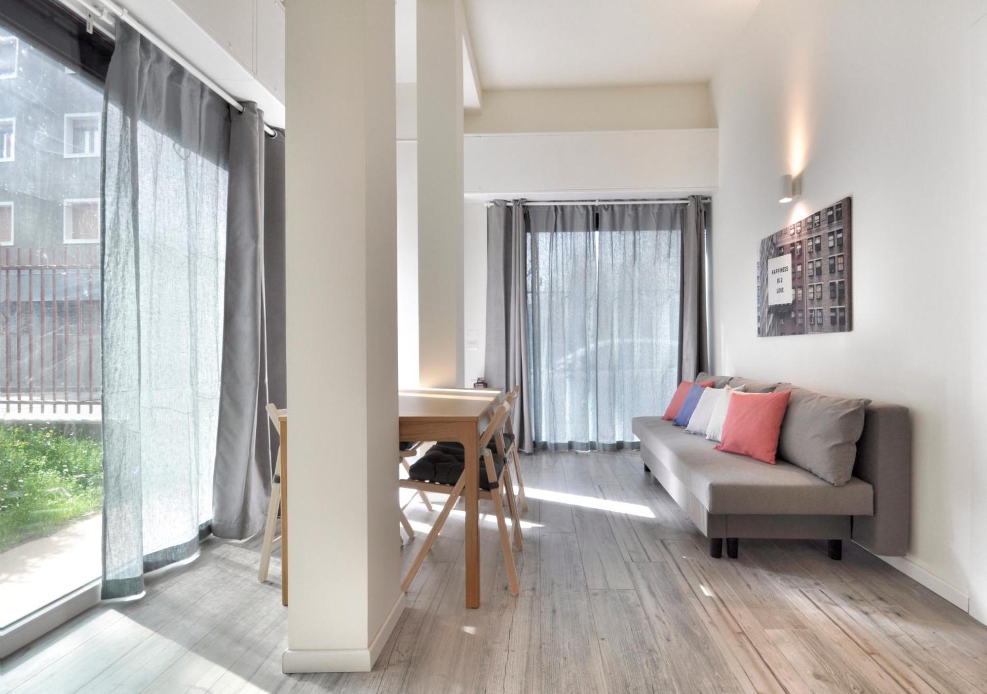 Ihost - Arganini 22 * Milano
