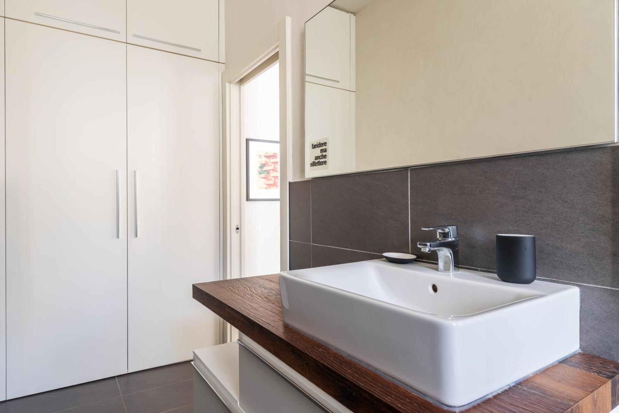 Stile E Comodita Bilocale Milan