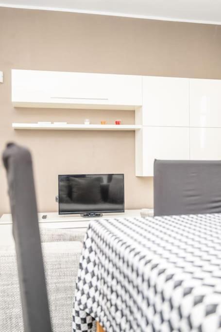 Grazioso In Bicocca Con Ac E Wi-fi * Milan