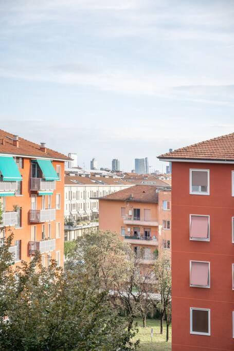Apartment Grazioso In Bicocca Con Ac E Wi-fi