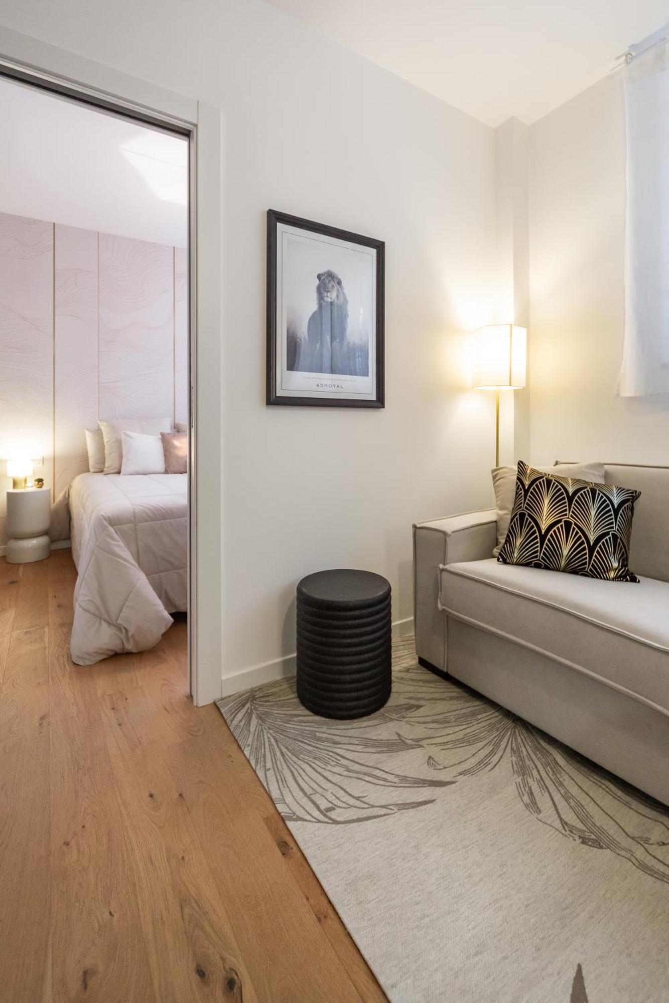 45royal Stylish House Center Milano