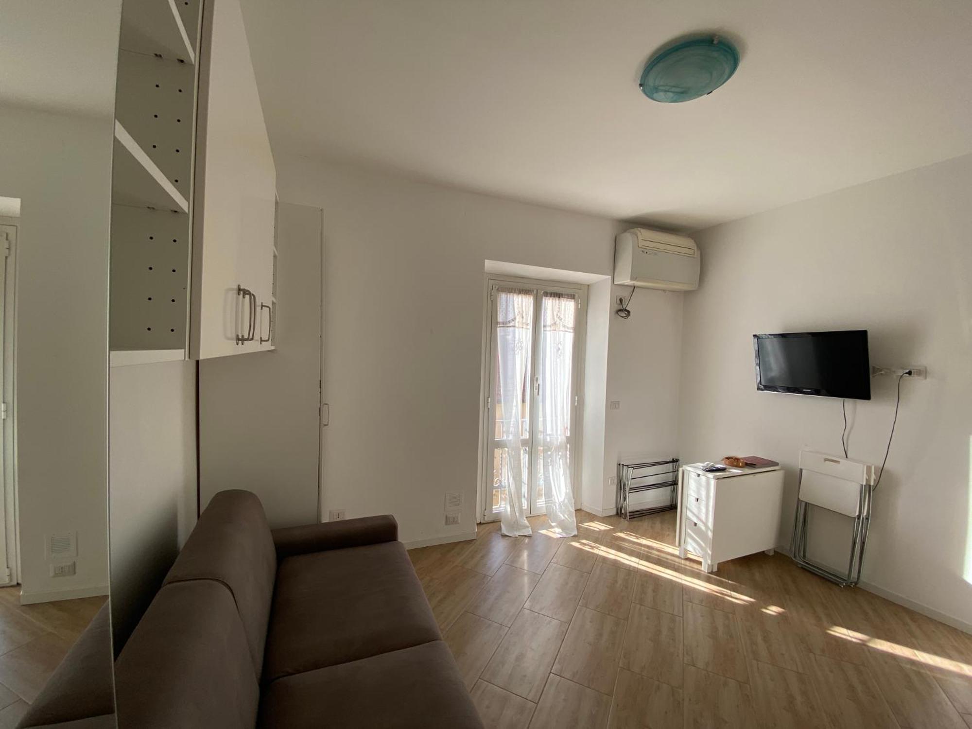 Studio In - Nolo *