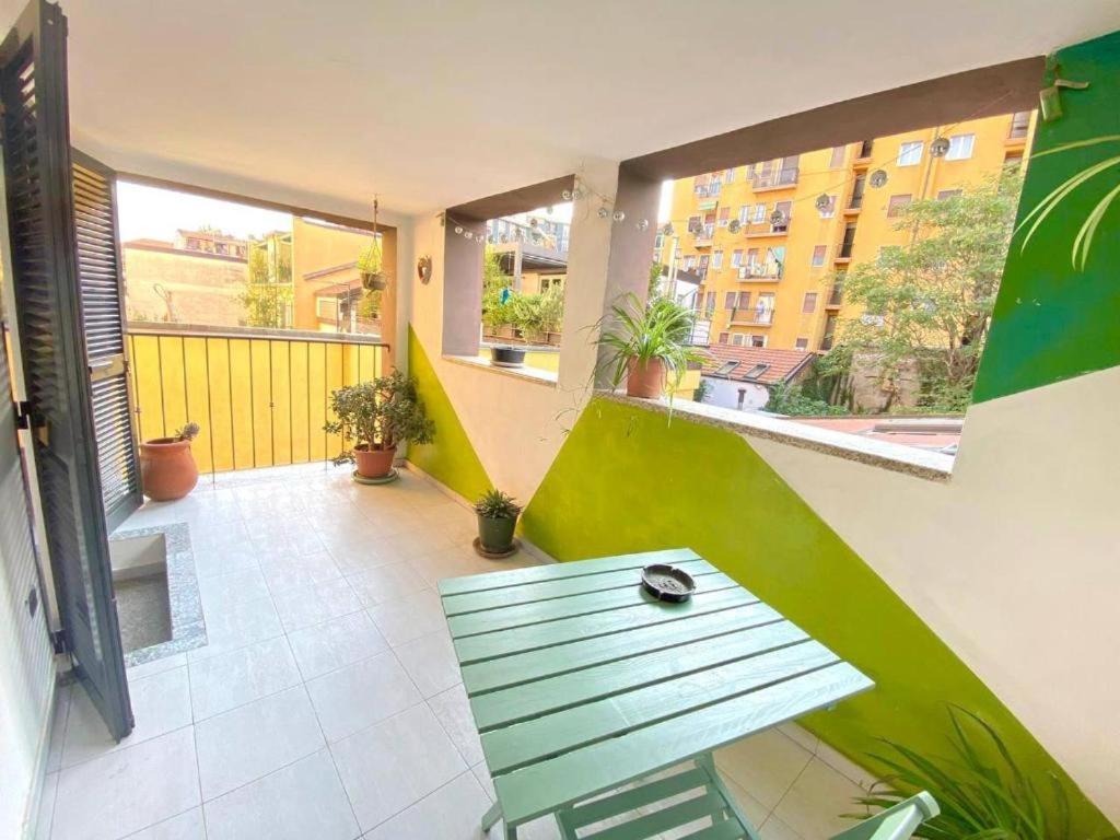 Apartment Conte Rosso House Con Terrazza In Coorte Tranquilla A Due Passi Da Stazione E Metropolitana Lambrate Milan