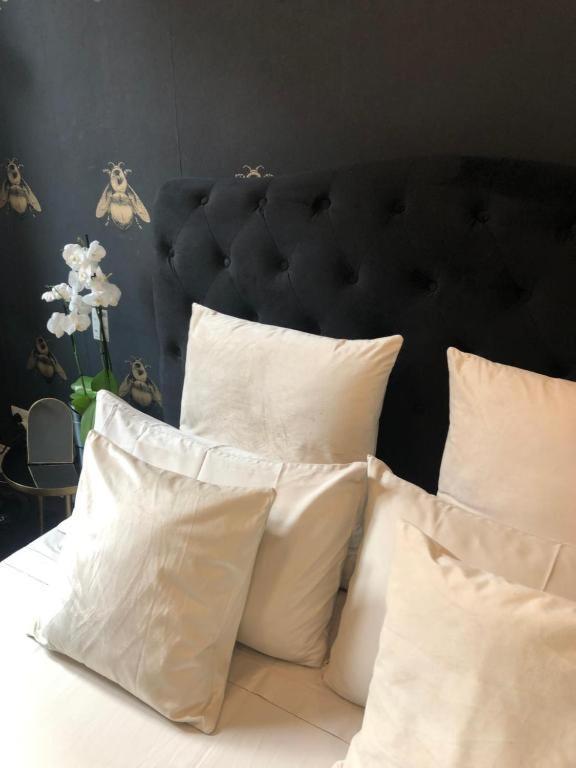 Lippi 42 Single Room's In With Garden Milan