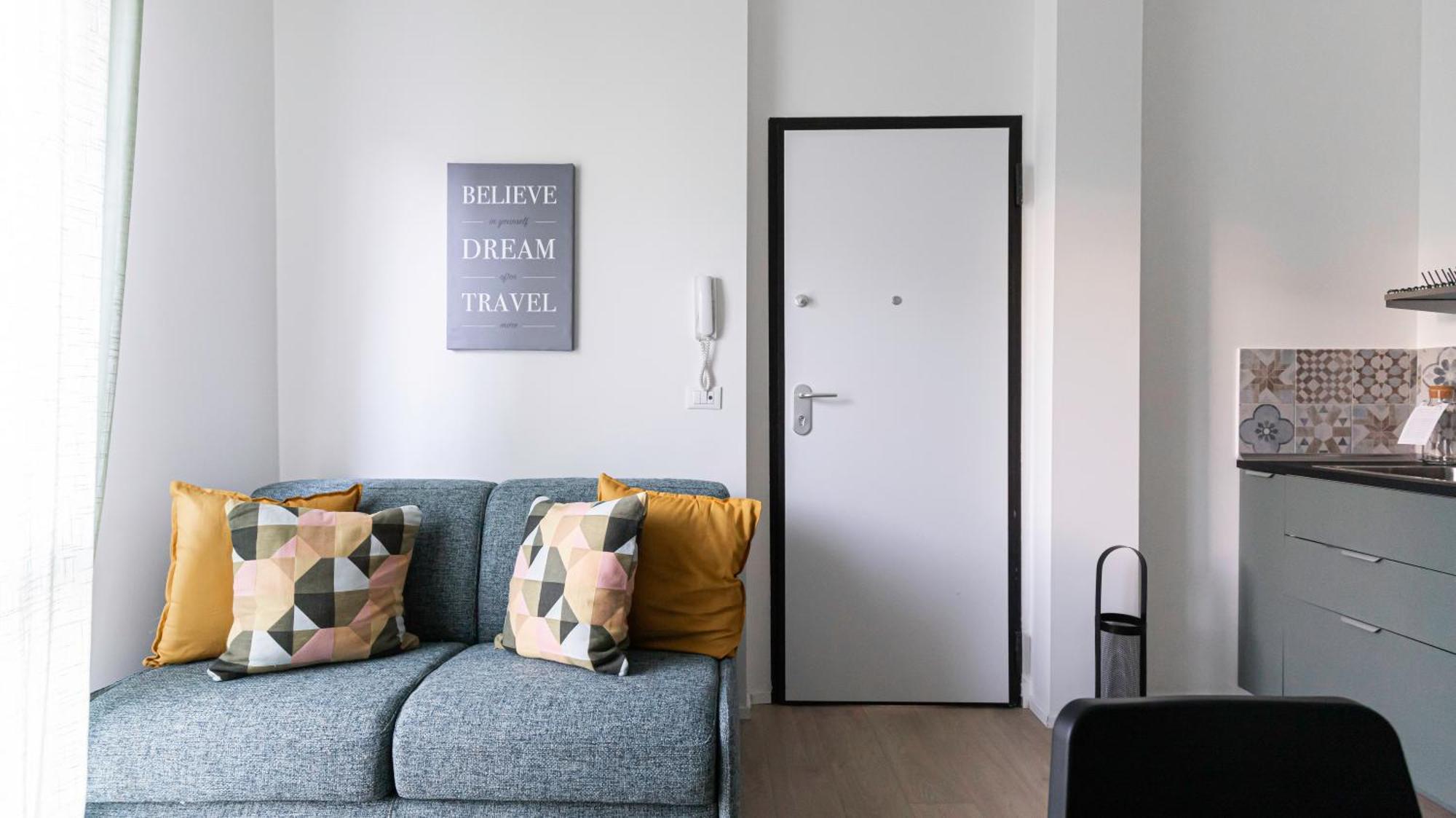 Italianway - Casella 35 * Milan