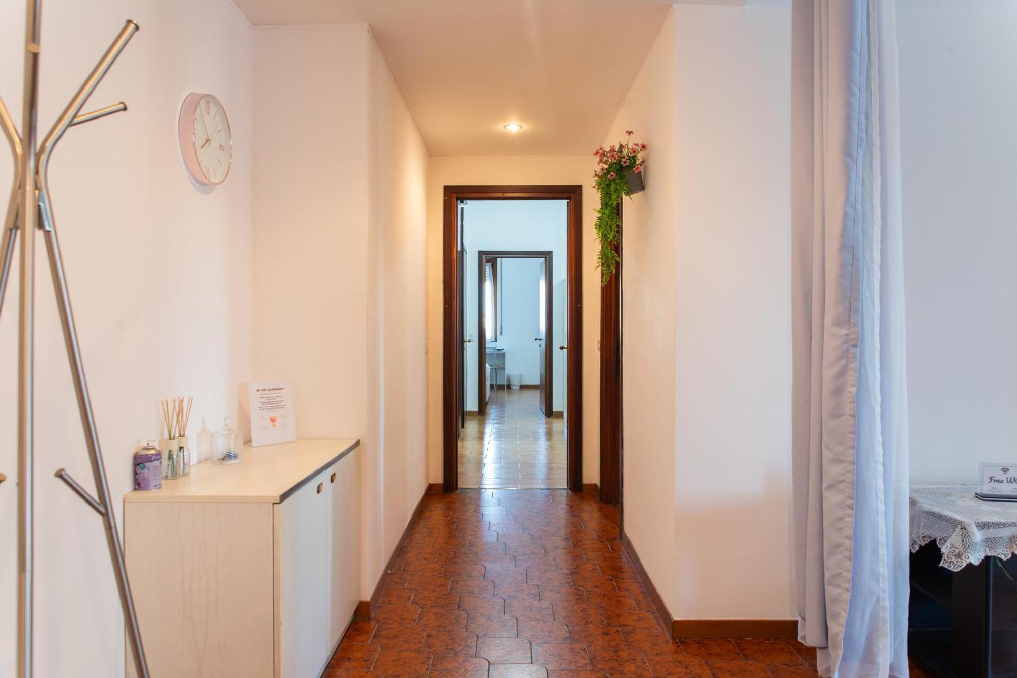 Ampio Con Terrazzo, 3 E 2 Bagni A 2 Passi Dalla Metro Apartamento