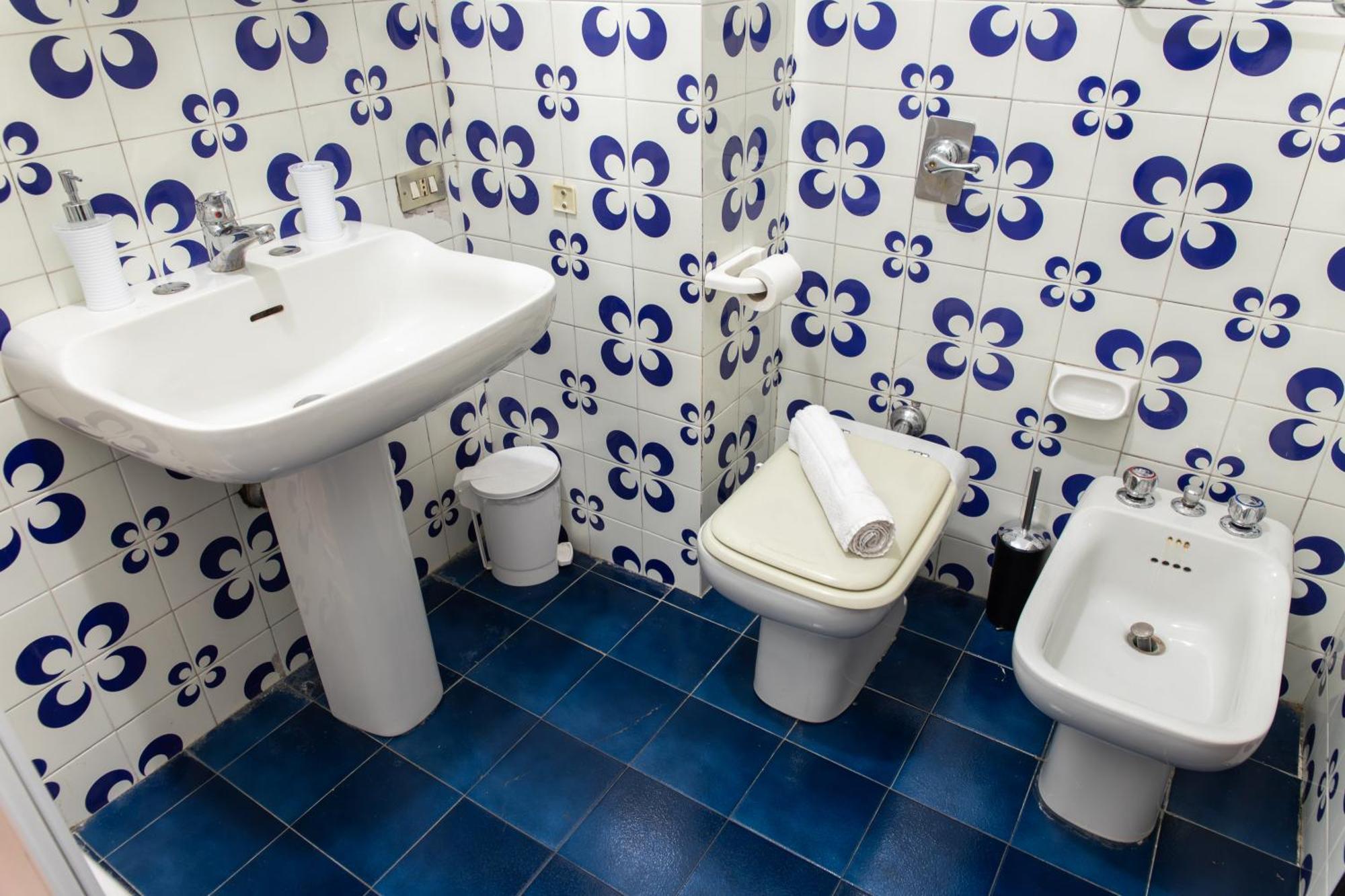 Apartamento Ampio Con Terrazzo, 3 E 2 Bagni A 2 Passi Dalla Metro