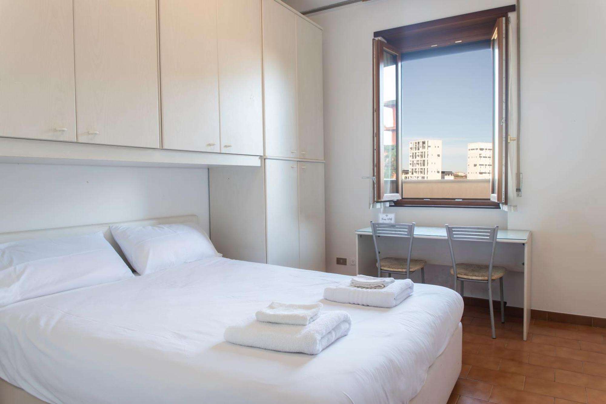 Apartamento Ampio Con Terrazzo, 3 E 2 Bagni A 2 Passi Dalla Metro *